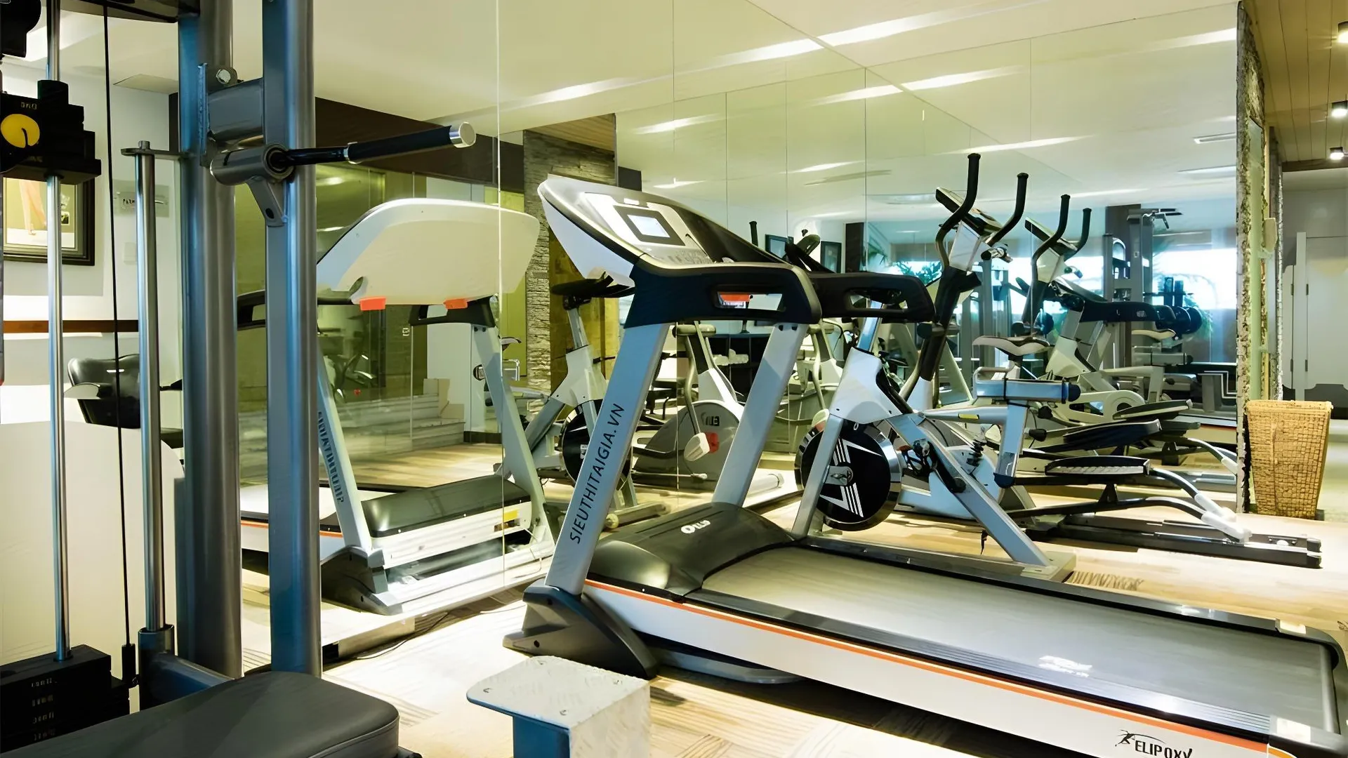 호치민 A&EM - 더 쁘띠 호텔 2성급 호텔 스위트룸