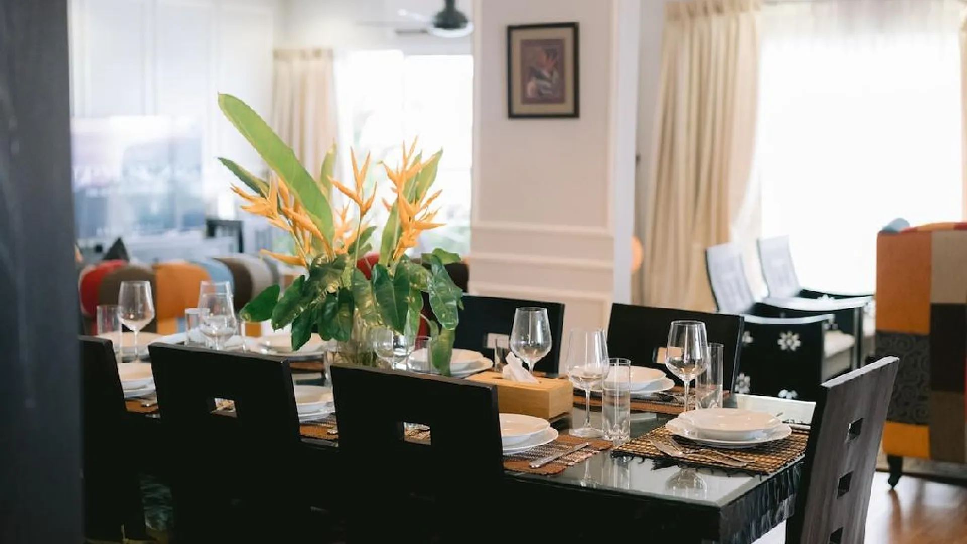 코타키나발루 시티 센터의 프라이빗 하우스 (2900m², 침실 5개, 프라이빗 욕실 3개) 4성급 싱글룸 외관