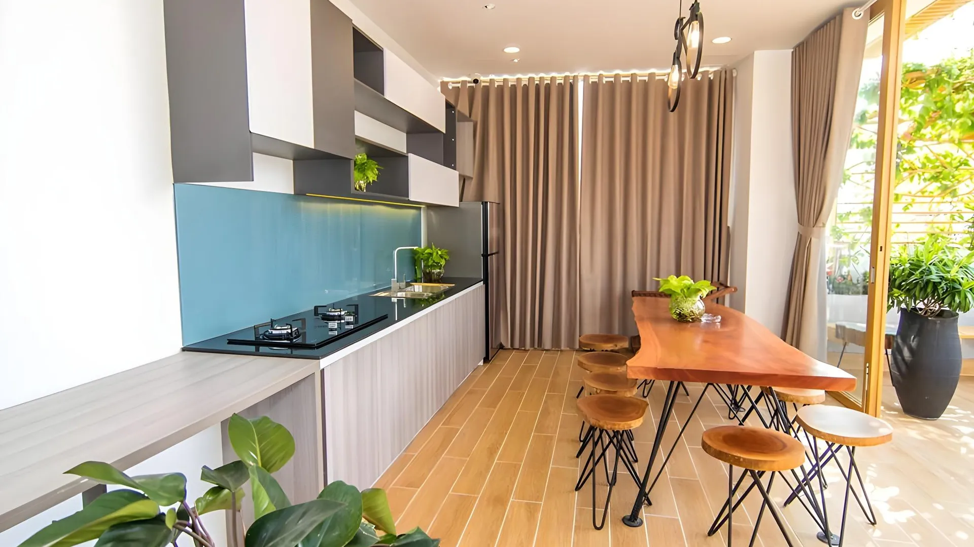 호치민 티엔 쭝 호텔 사이공 1성급 호텔 로비