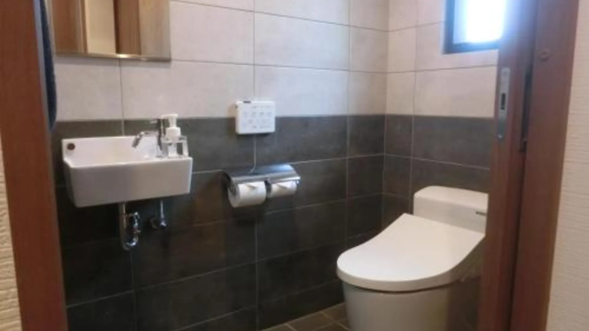 오키나와 본섬 松田テラスB Matsuda Terrace B 4성급 싱글룸 스위트룸