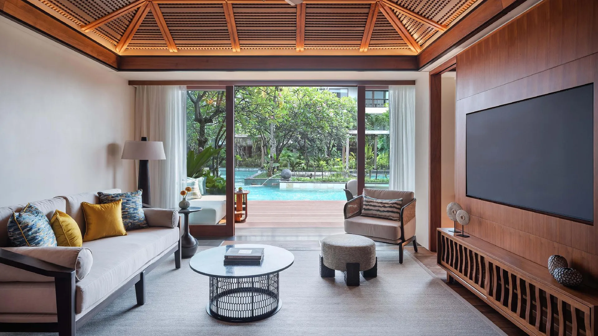 발리 리젠트 발리 창구 바이 IHG 5성급 호텔 수영장