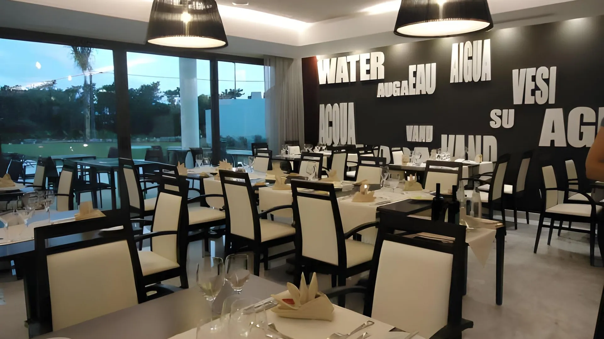 쿼테이라 Aquashow Park Hotel 4성급 호텔 수영장