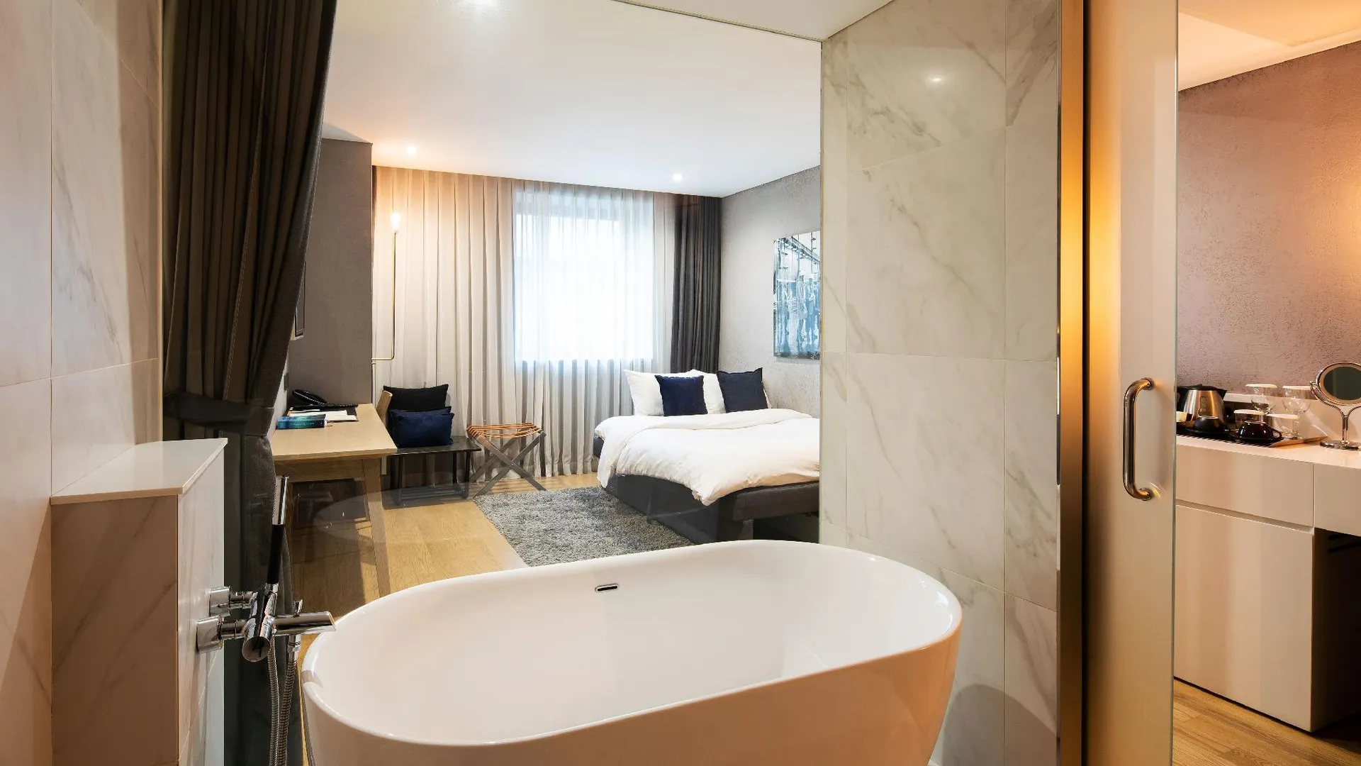 서울 호텔 28 명동 4성급 호텔 부대시설