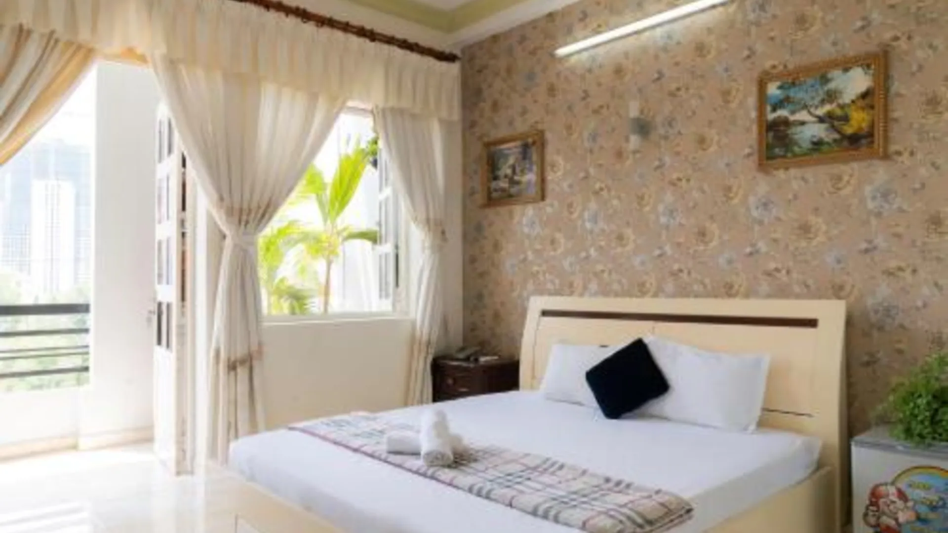 호치민 누 후인 호텔 2성급 호텔 스위트룸