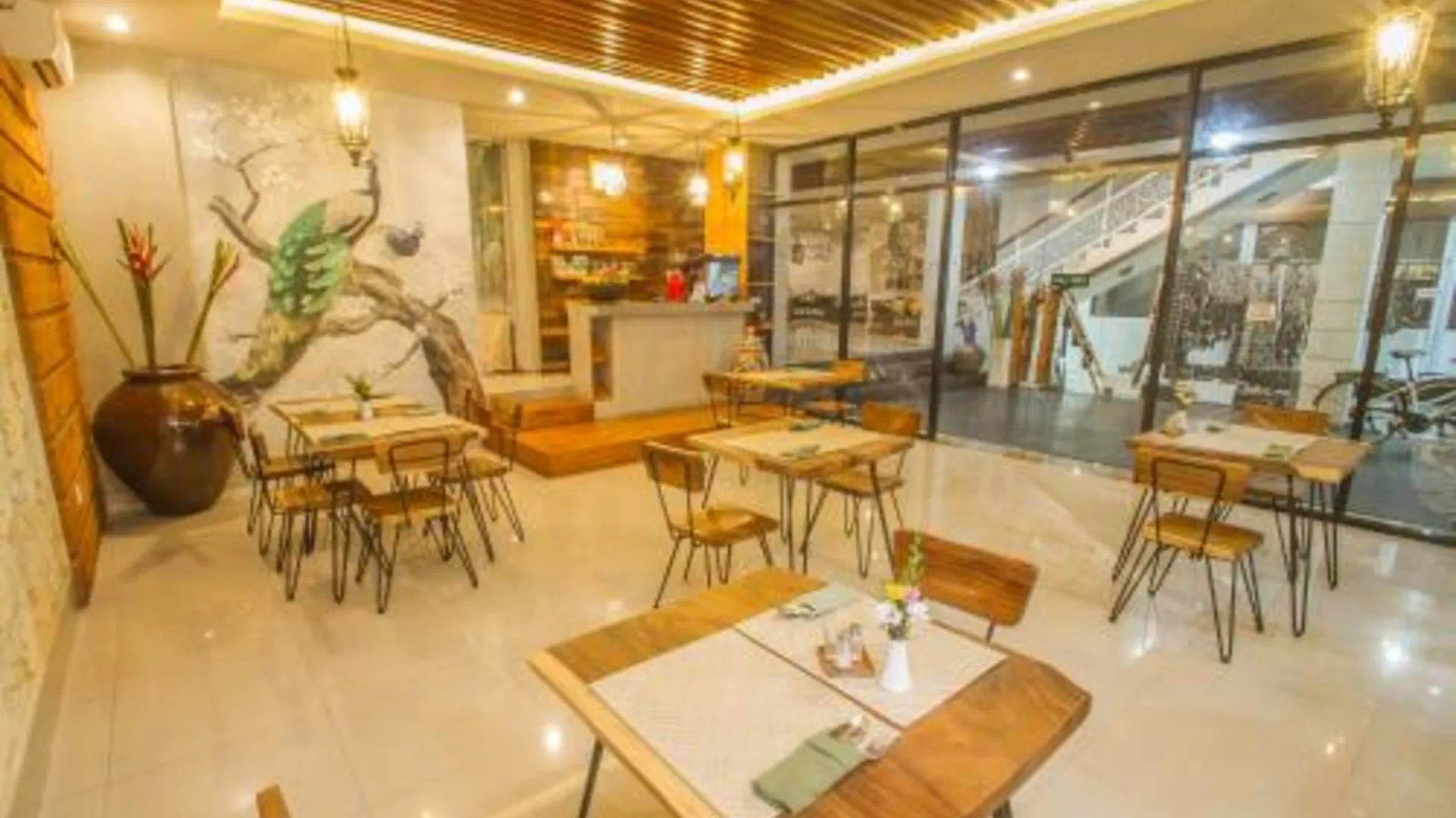 발리 마할락스미 부티크 호텔 4성급 호텔 레스토랑