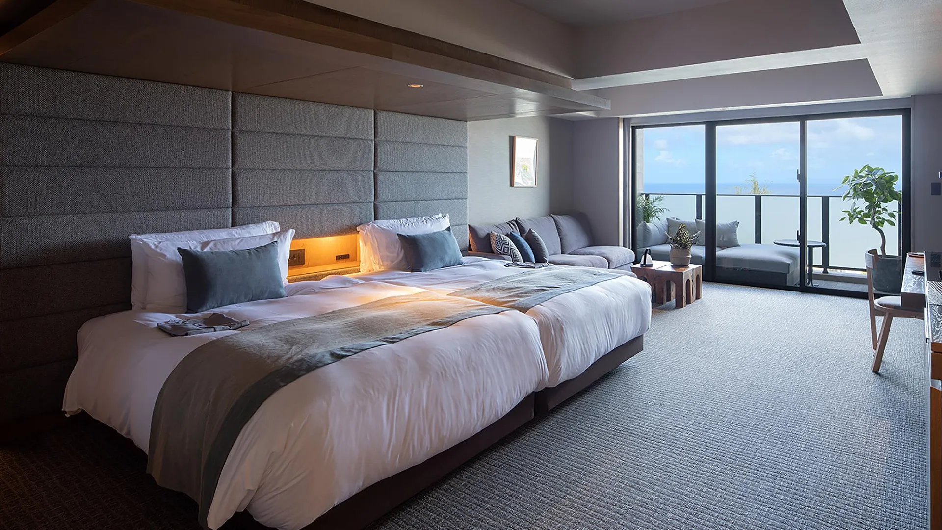 오키나와 본섬 글램데이 스타일 호텔 앤 리조트 오키나와 요미탄 5성급 호텔 스위트룸