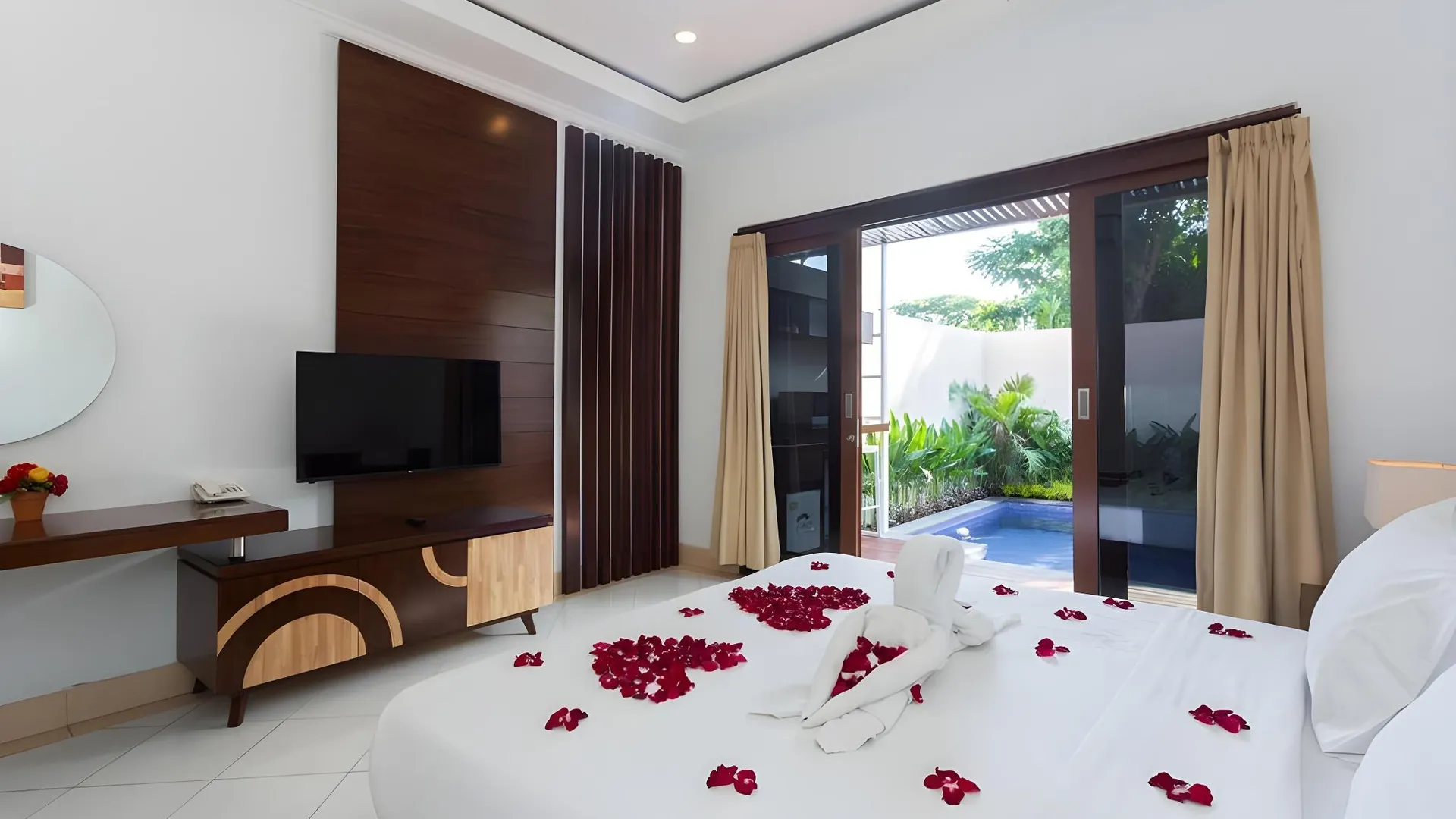 발리 파이사 빌라 스미냑 4성급 호텔 스위트룸