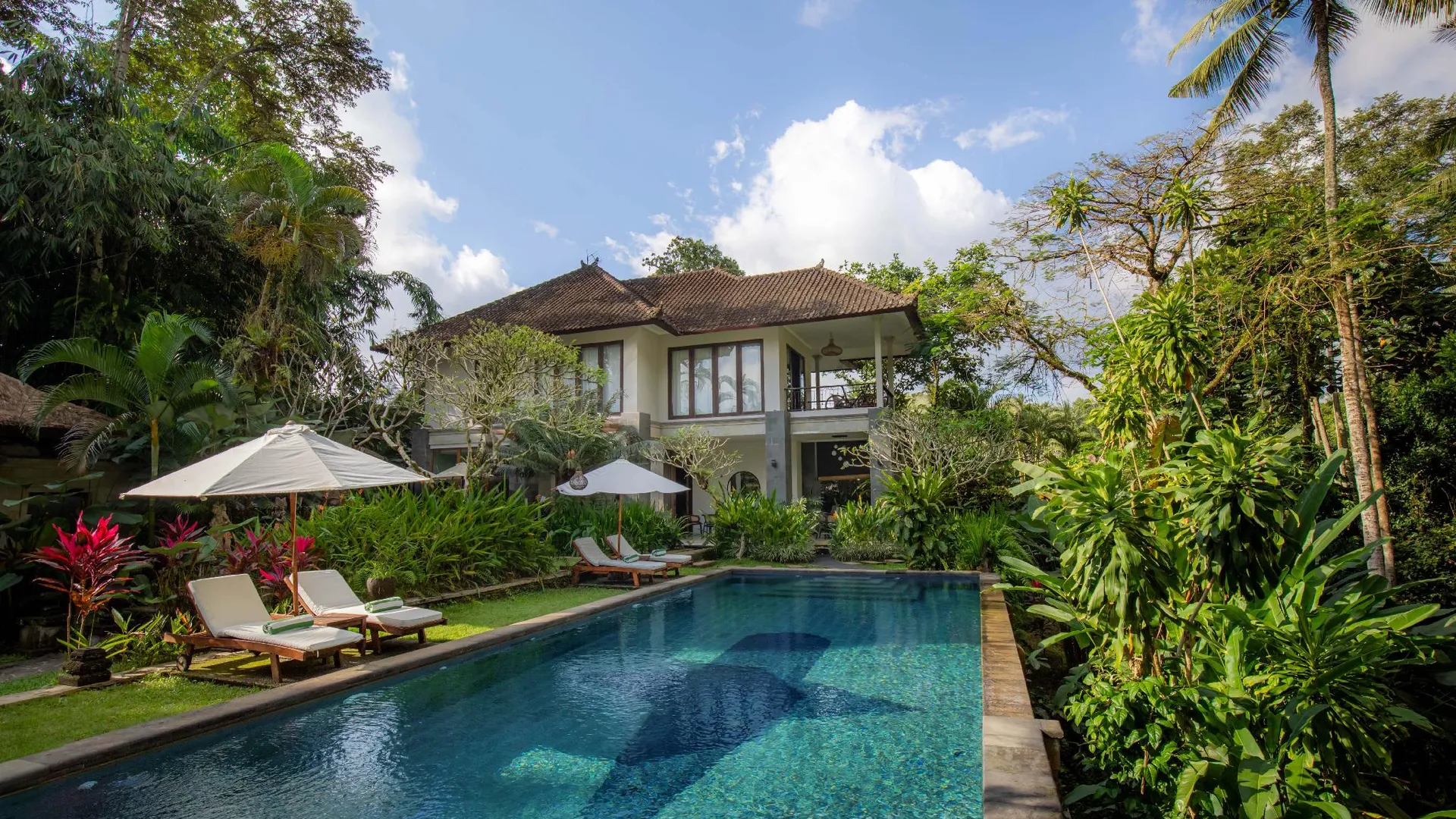 발리 수아라 에어 빌라스 3성급 호텔 스위트룸