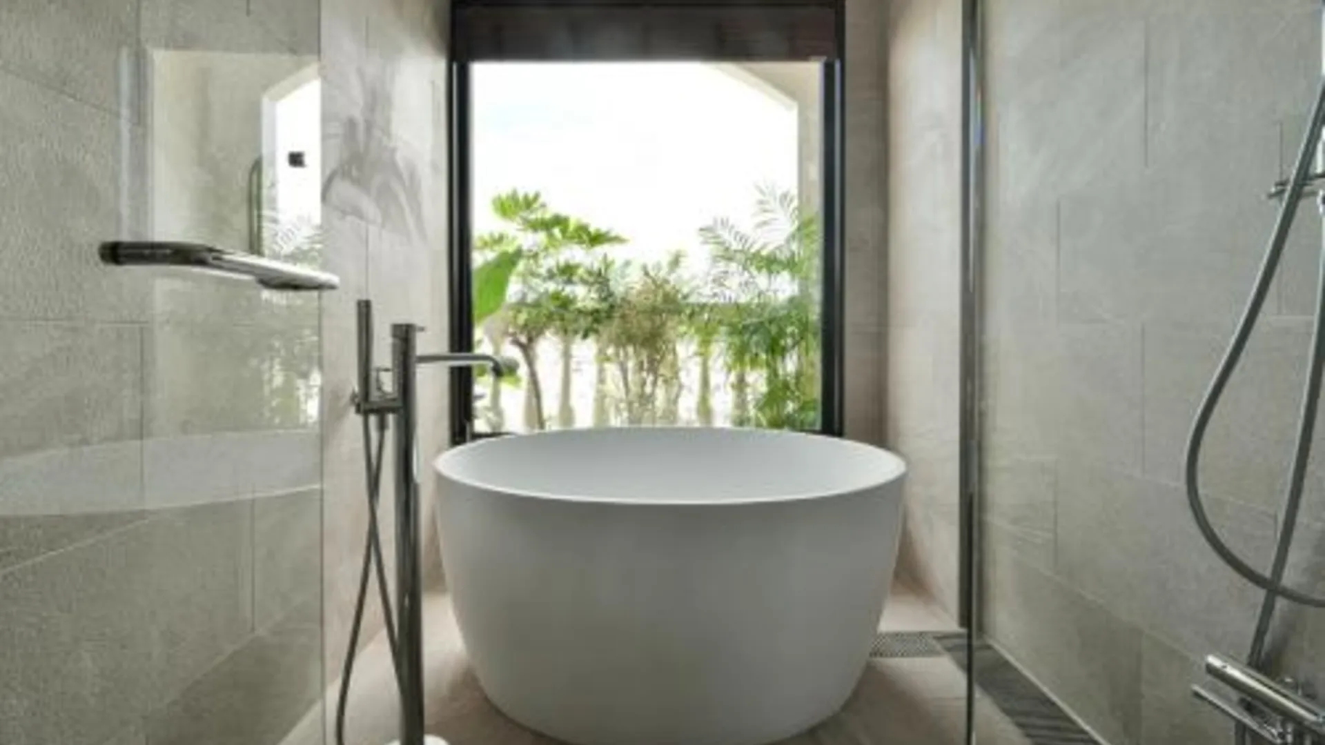 오키나와 본섬 레쿠 오키나와 차탄 스파 앤 리조트 4성급 호텔 외관