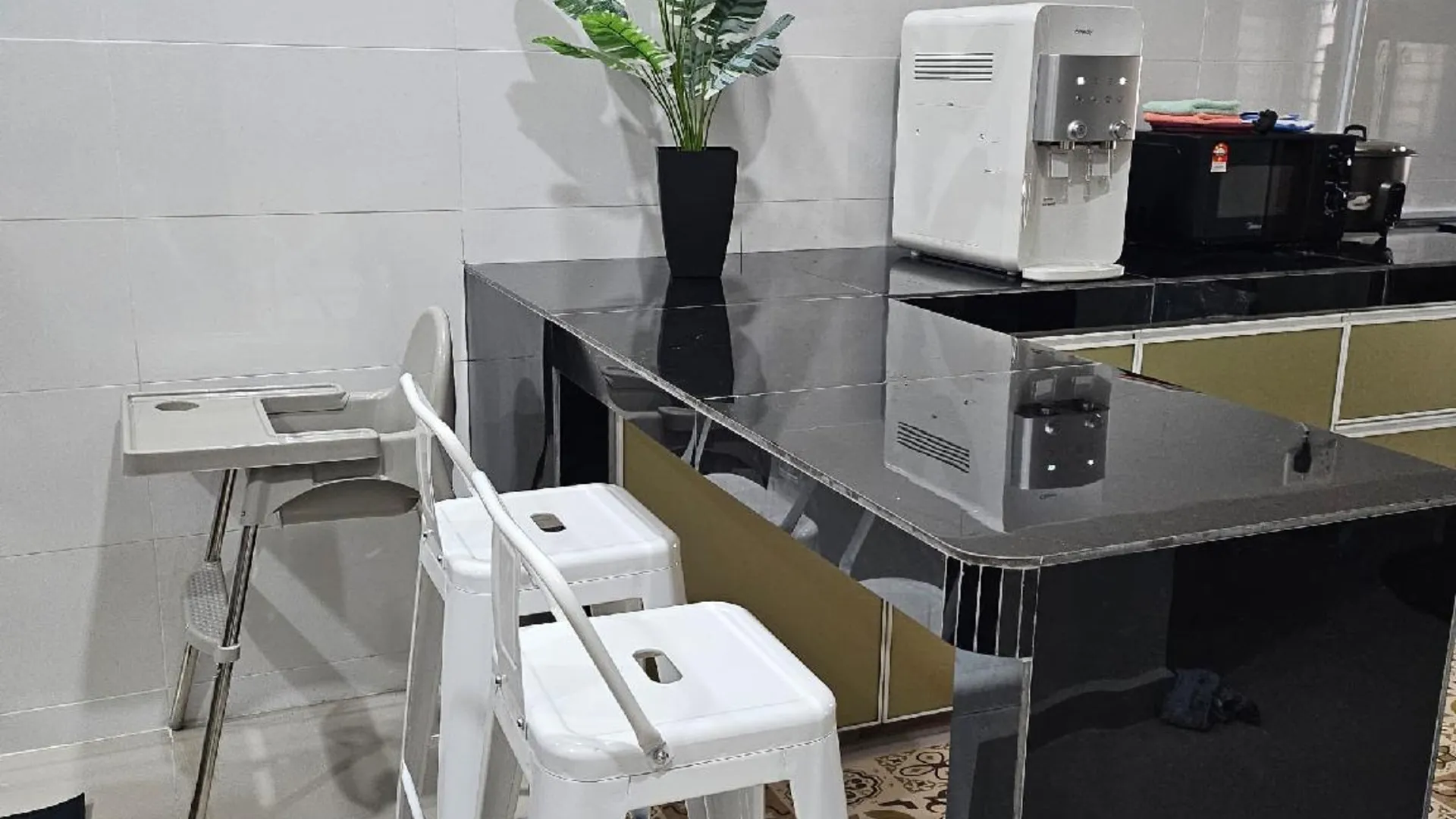 쿠안탄 감방의 프라이빗 하우스 (m², 침실 4개, 프라이빗 욕실 2개) 4성급 게스트하우스 외관