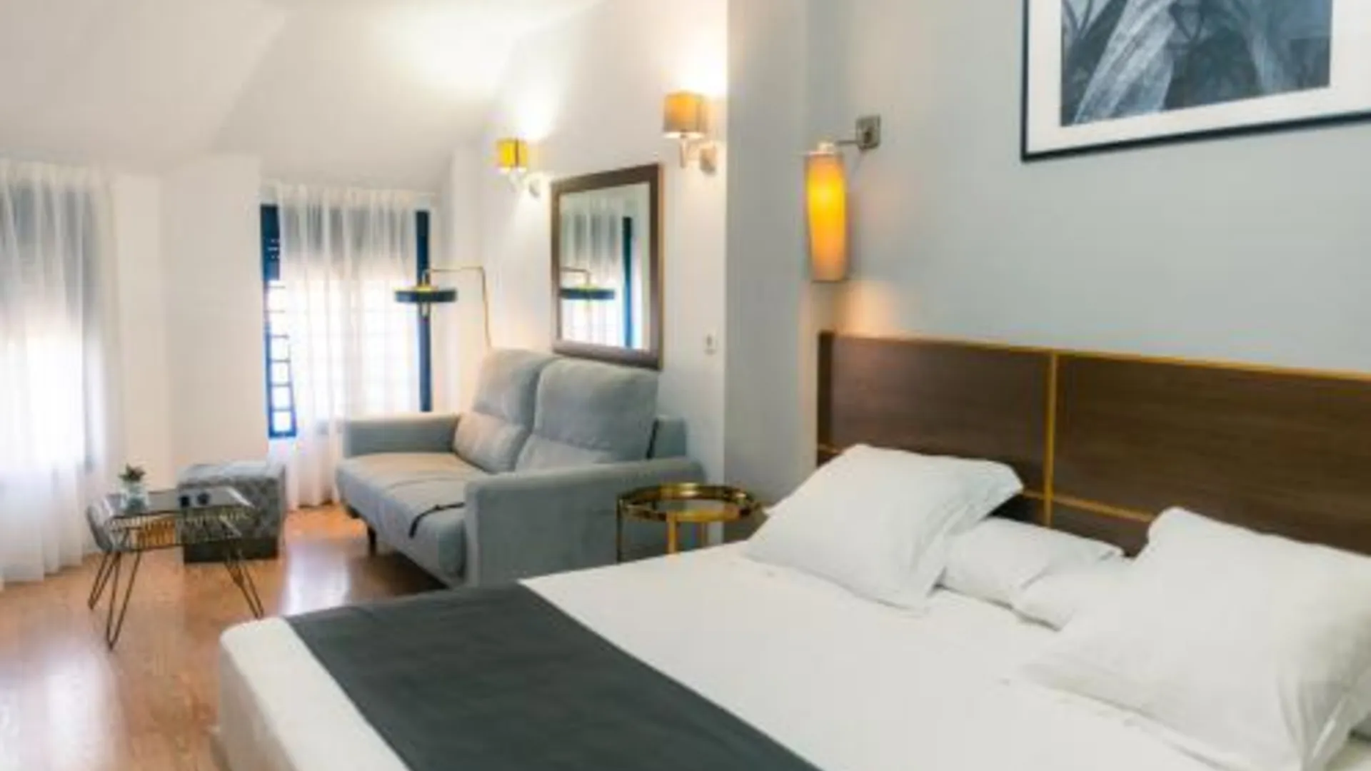 알래쿼스 Plaza Alaquas 3성급 호텔 스위트룸