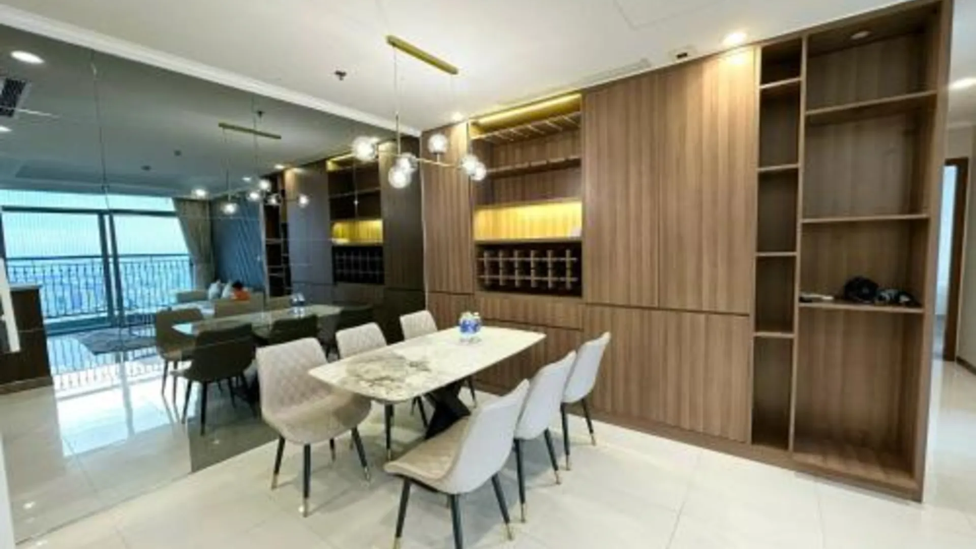 호치민 루나 럭셔리 레지던스 - 빈홈즈 랜드마크 4성급 게스트하우스 레스토랑