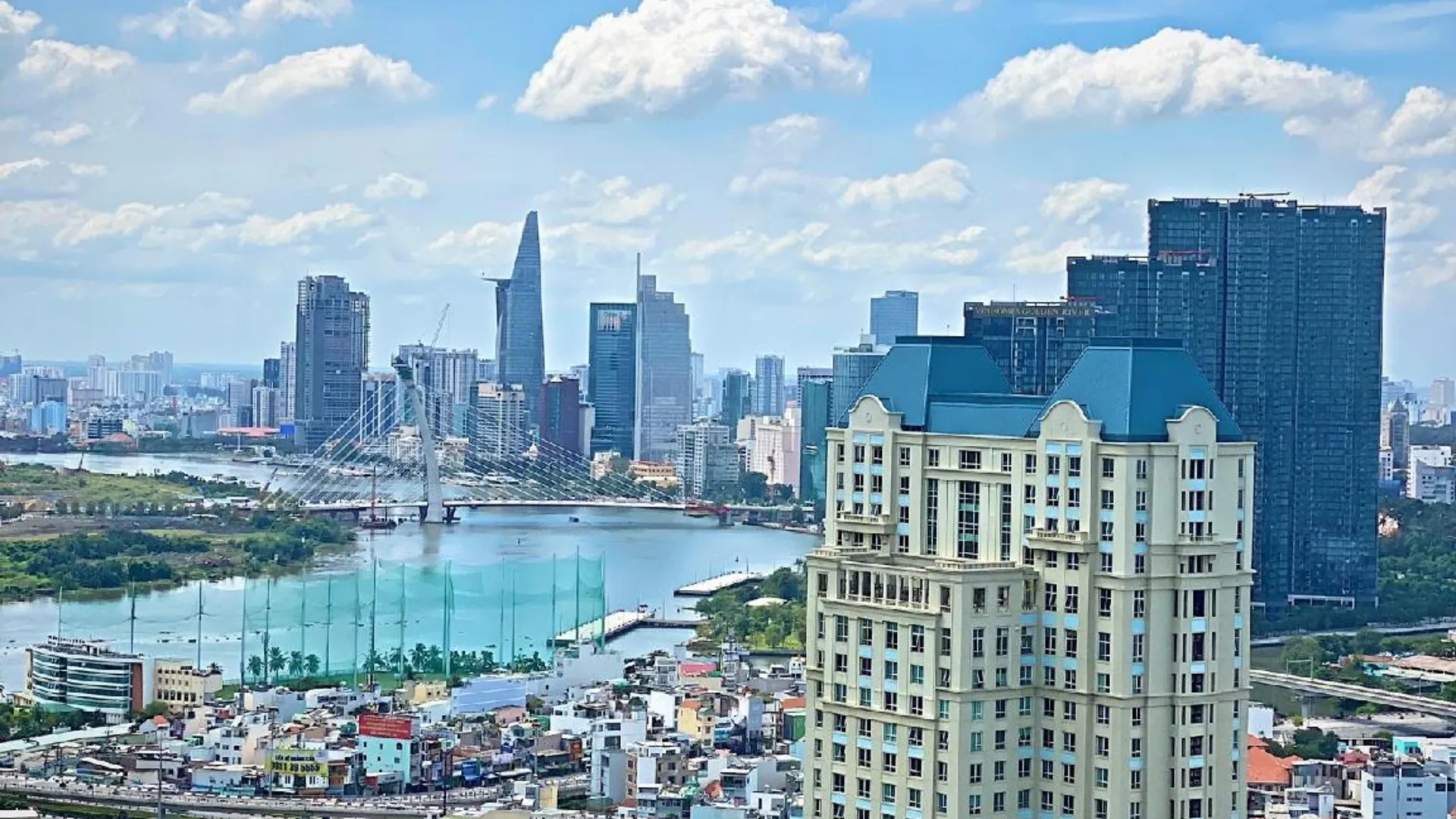 호치민 빈탄의 프라이빗 하우스 (m², 침실 1개, 프라이빗 욕실 1개) 2성급 싱글룸 외관