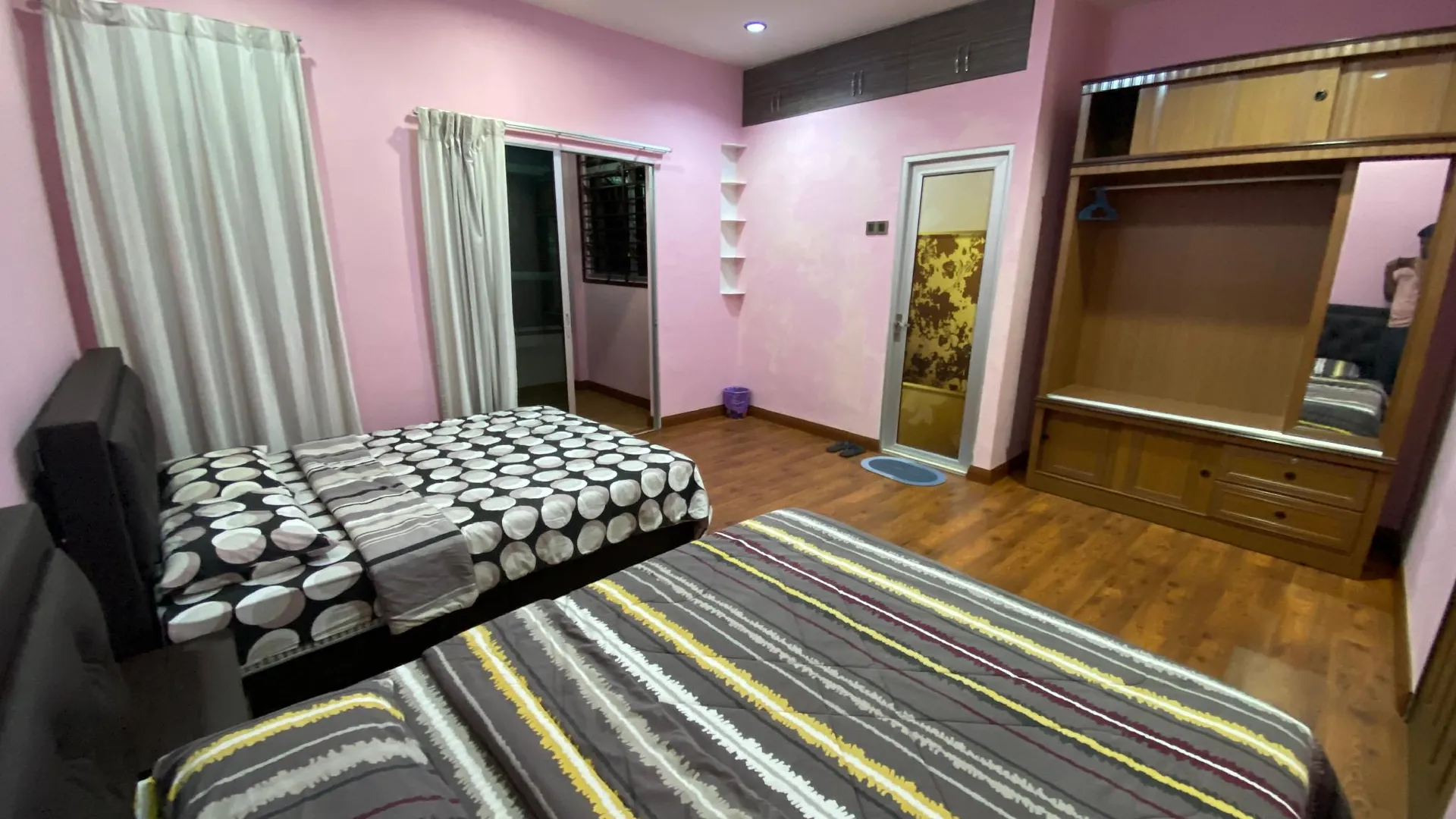 카메론 하일랜즈 타나 라타의 프라이빗 하우스 (970m², 침실 4개, 프라이빗 욕실 3개) 4성급 게스트하우스 스위트룸