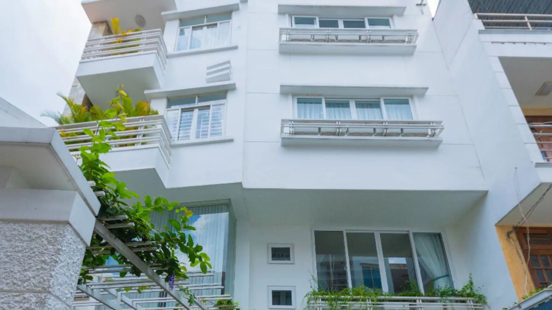 호치민 옌 남 호텔 응우옌 타이 손 3성급 호텔 외관