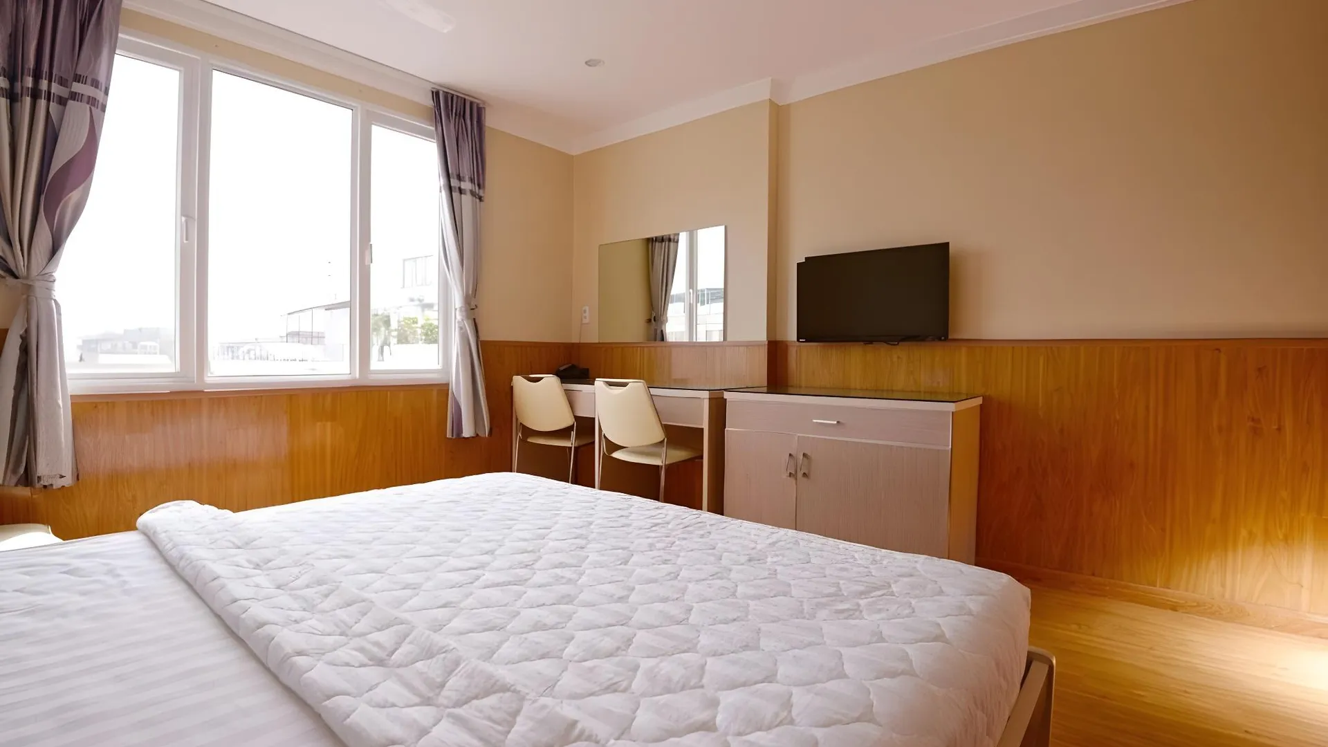 호치민 트룽 틴 호텔 사이공 2성급 호텔 스위트룸