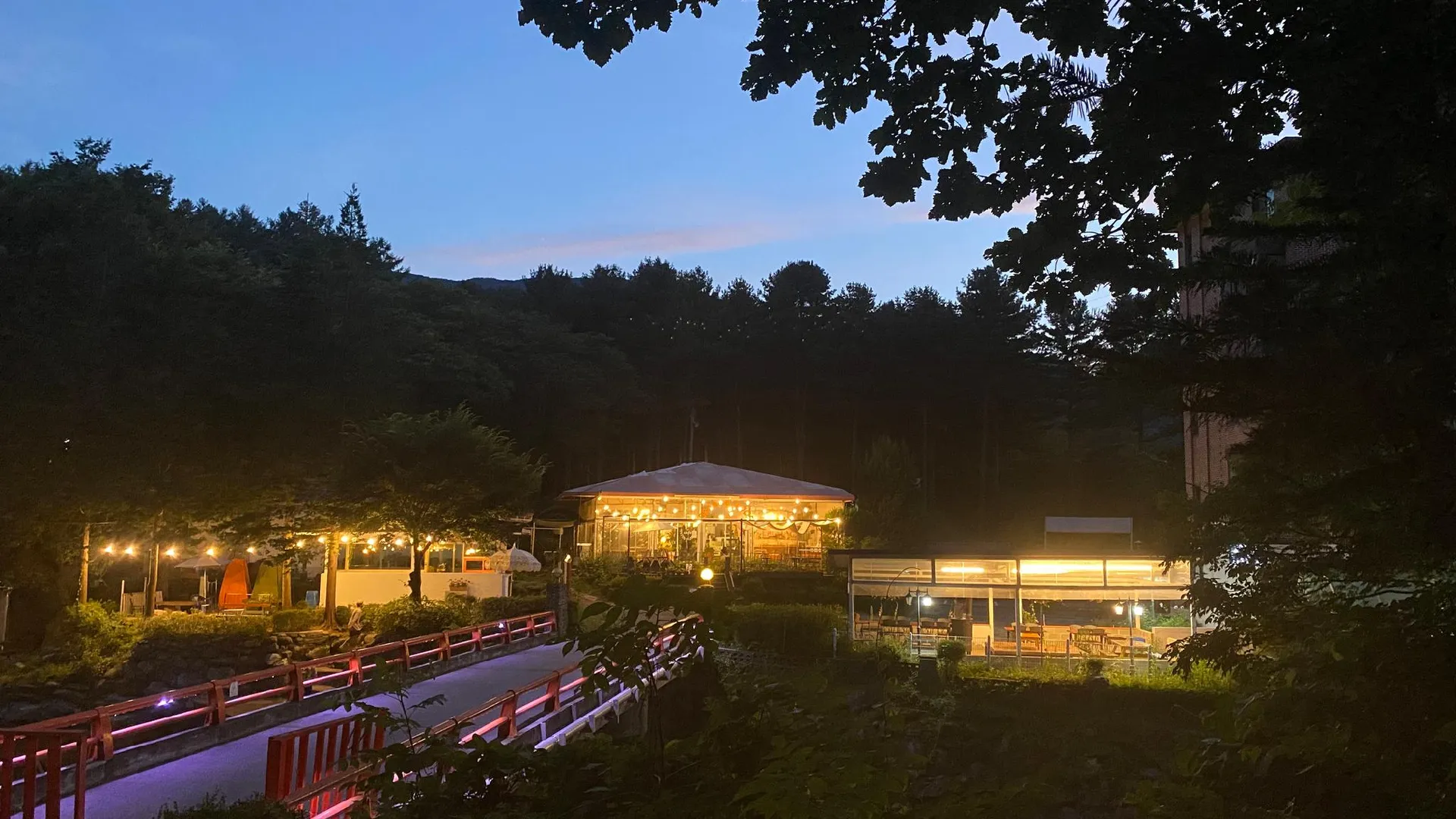 가평 다알리아펜션