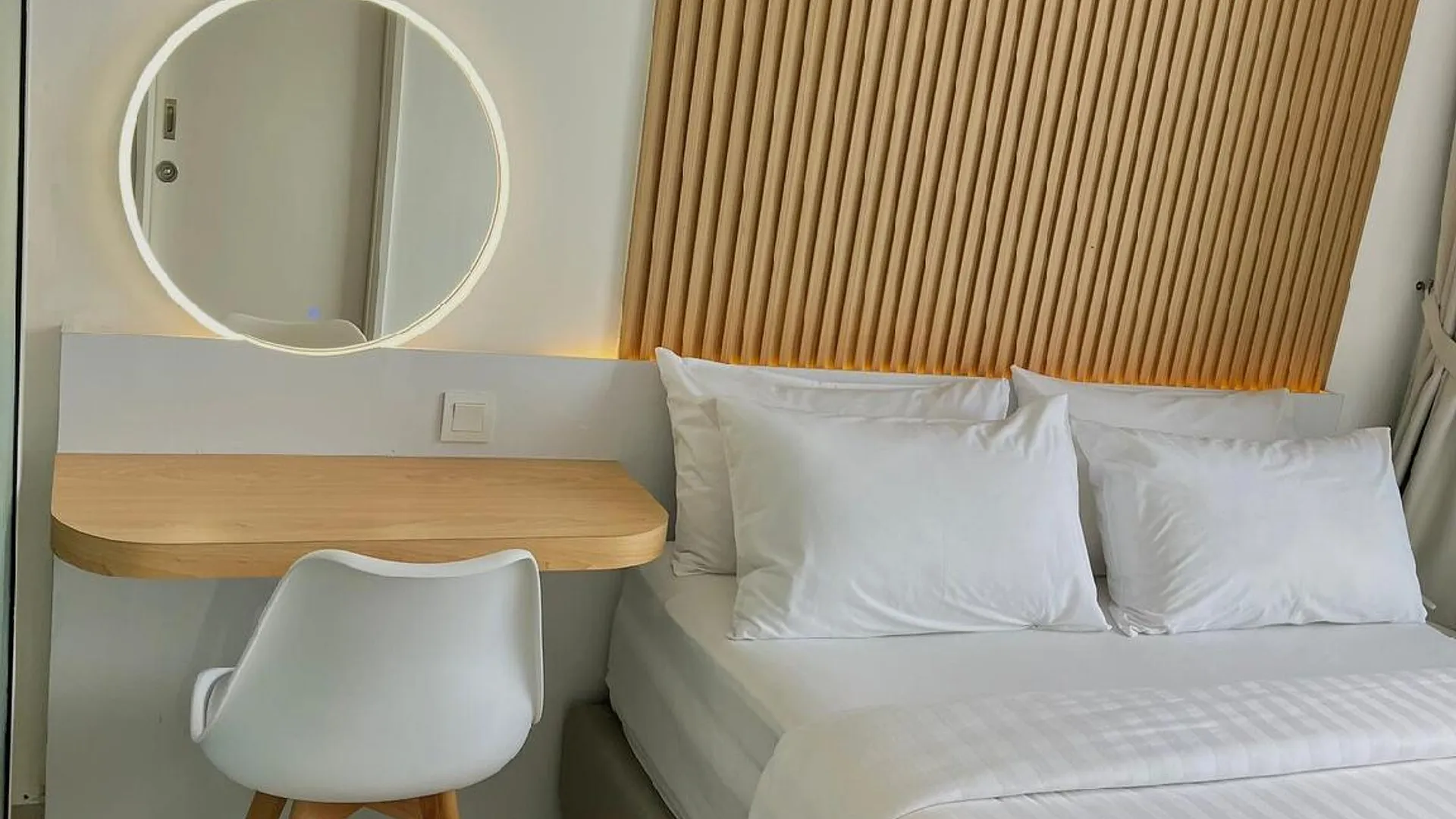 코타키나발루 시티 센터의 프라이빗 하우스 (m², 침실 2개, 프라이빗 욕실 1개) 3성급 싱글룸 스위트룸