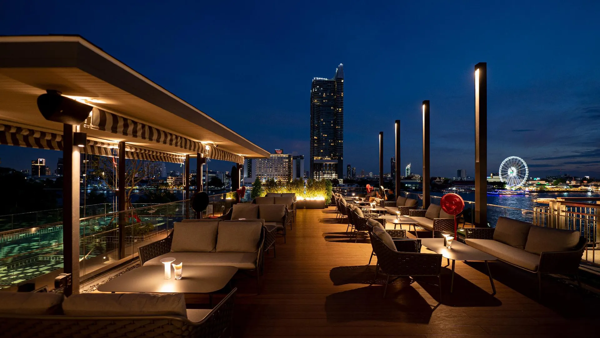 방콕 텐 식스 헌드레드 차오프라야, 방콕 바이 프리퍼런스, 매니지드 바이 디 애스콧 리미티드 5성급 호텔 로비