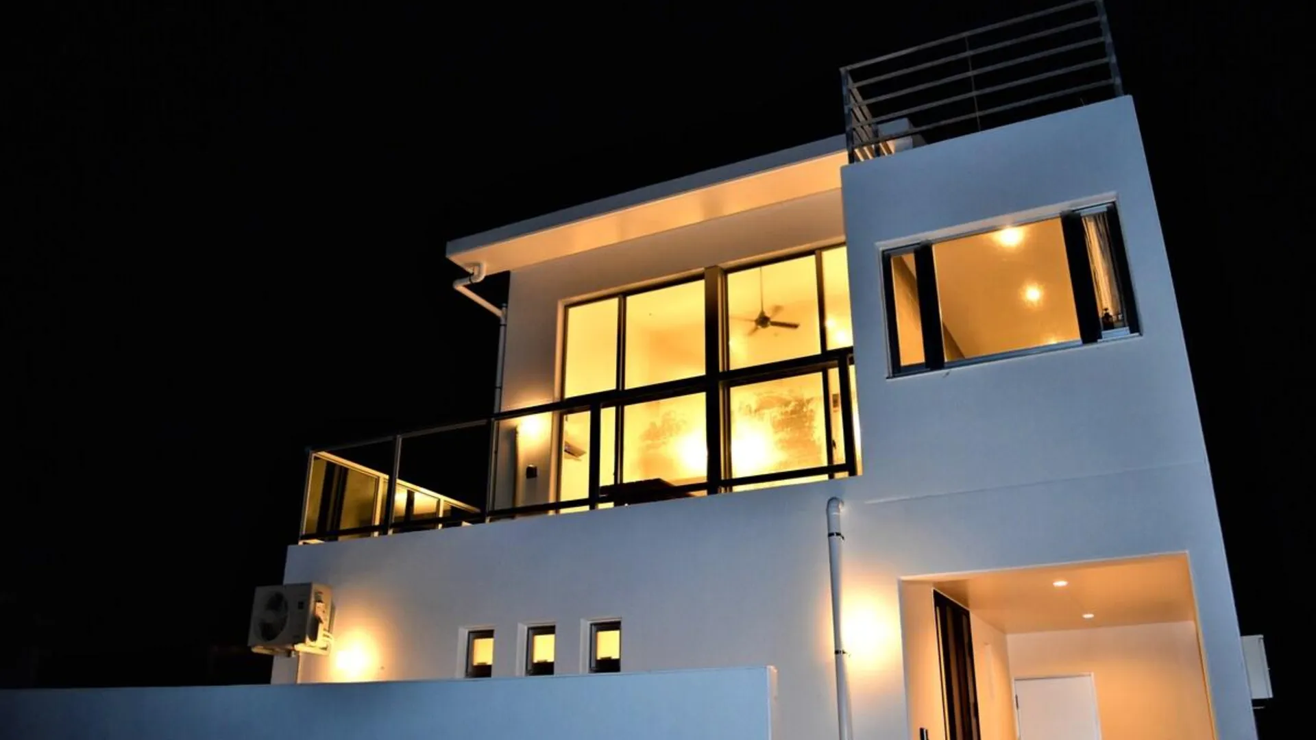 오키나와 본섬 나키진의 빌라 (150m², 침실 2개, 프라이빗 욕실 1개) 3성급 싱글룸 레스토랑