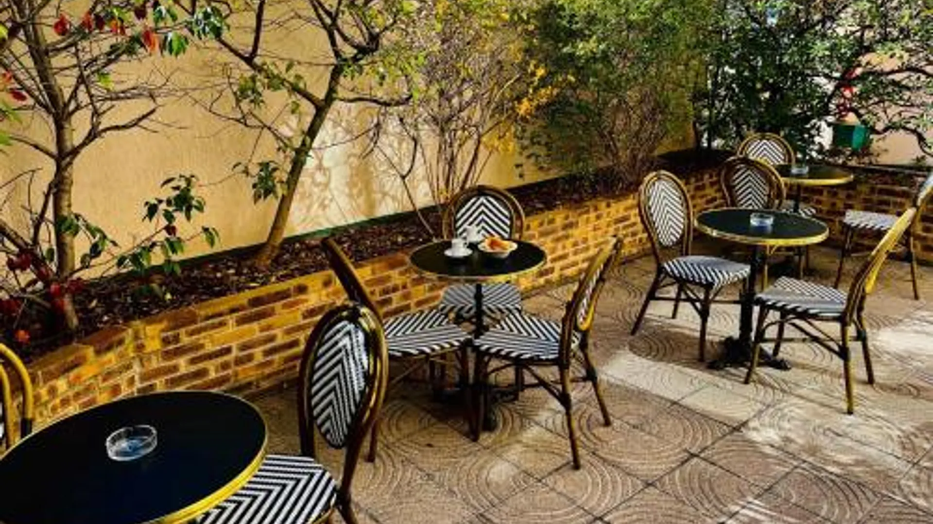 루얼 말메이슨 호텔 르 카르디날 뢰이 상트르 3성급 호텔 전망