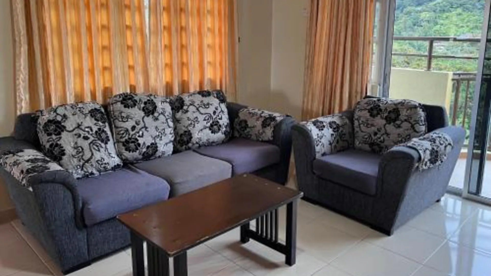 카메론 하일랜즈 카메론 슈퍼세이브 아파트먼트 앳 크라운 임페리얼 코트 3성급 게스트하우스 전망