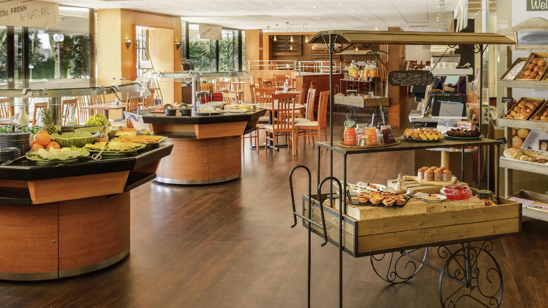 빌라 노바 드 가이아 노보텔 포르투 가이아 4성급 호텔 로비