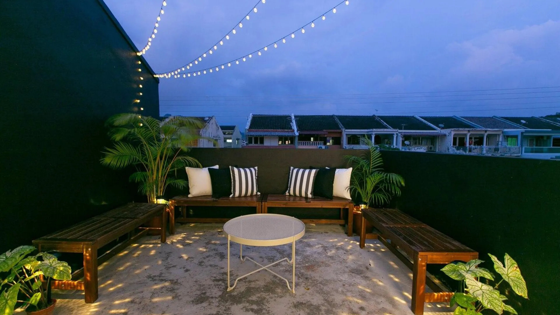 이포 이포 시티의 프라이빗 하우스 (210m², 침실 4개, 프라이빗 욕실 3개) 3성급 싱글룸 수영장