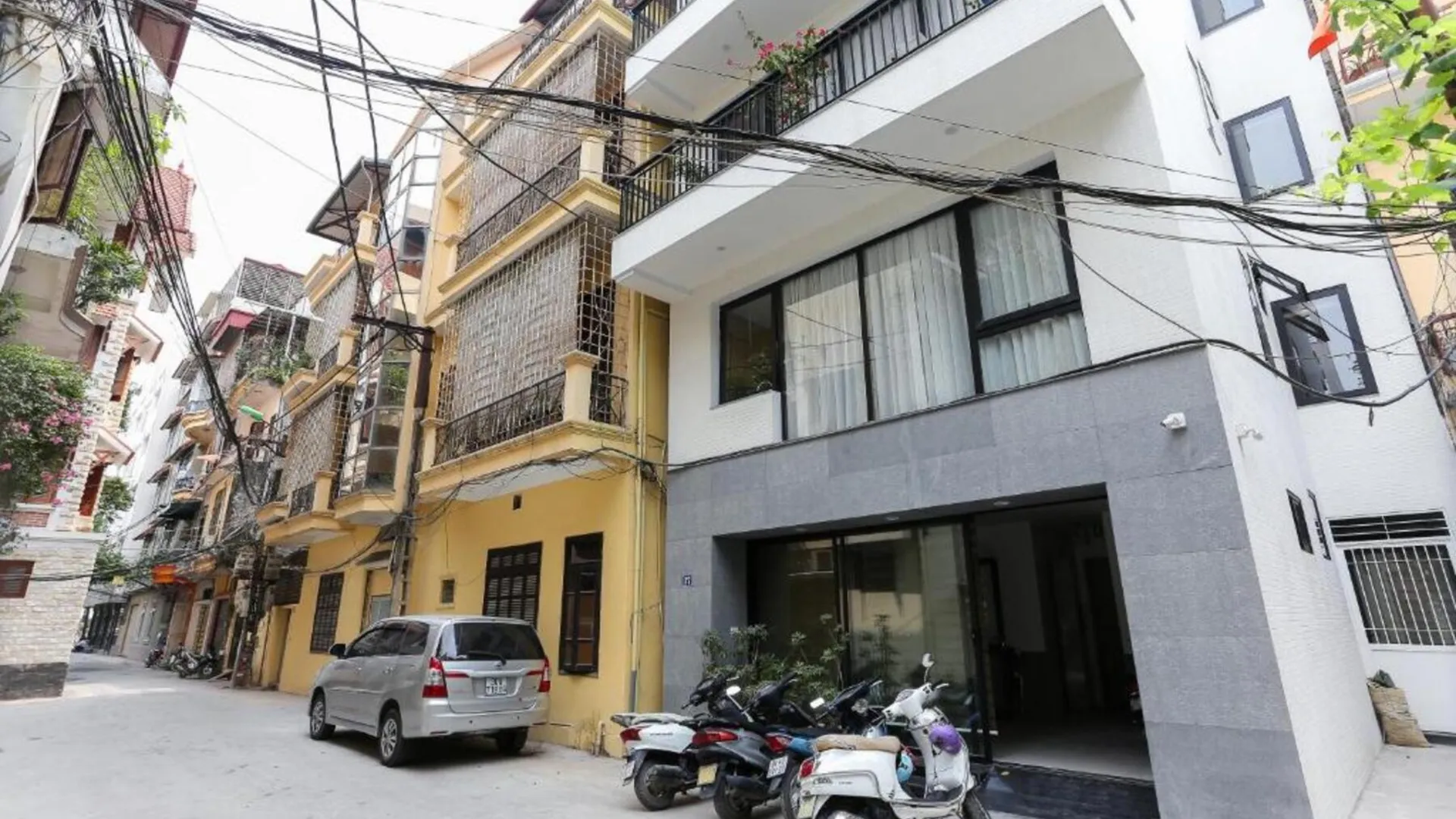 하노이 콰이어트 황꿕비엣 호텔 앤 아파트먼트 3성급 게스트하우스 수영장