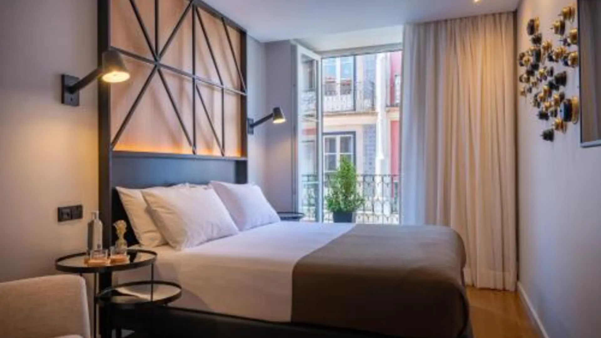 리스본 페라리아 XVI FLH 호텔스 리스보아 4성급 호텔 객실