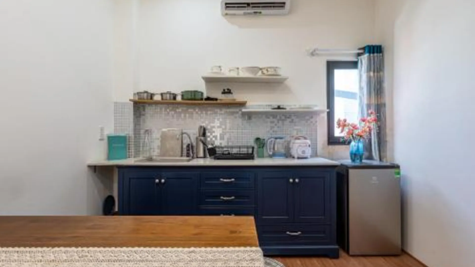 호치민 팔라스 하우스 바이 코즈룸 4성급 호텔 객실