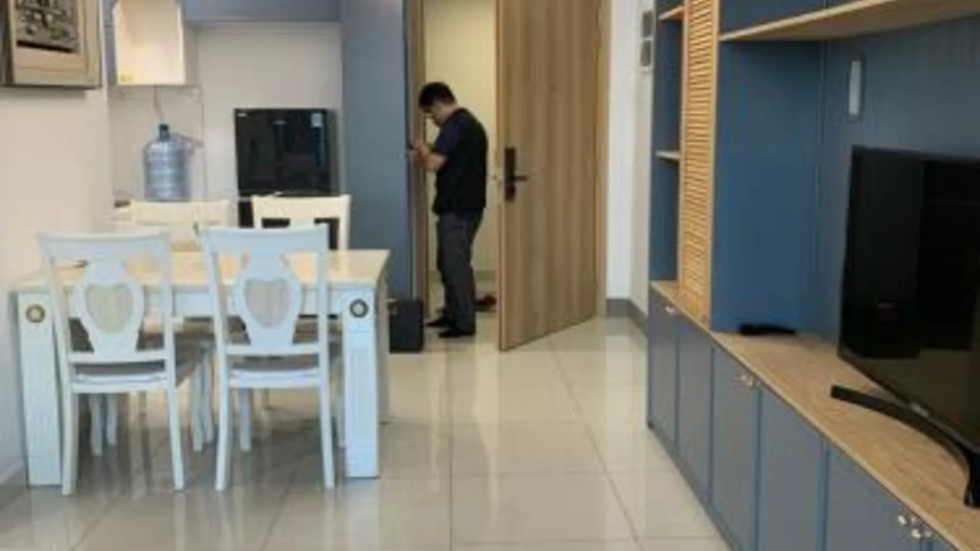 호치민 Căn hộ 1PN Emerald Tân Phú Aeon mall Full NT 2성급 싱글룸 레스토랑