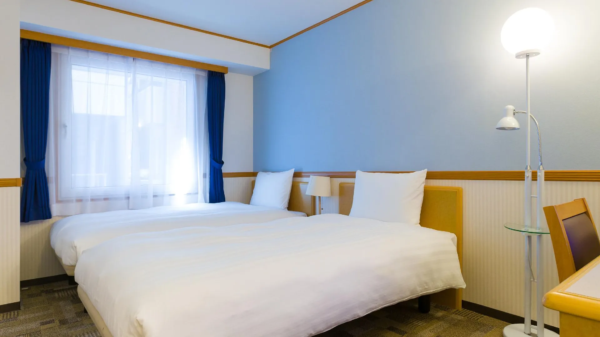 고베 토요코 인 JR 고베-에키 기타-구치 3성급 호텔 스위트룸