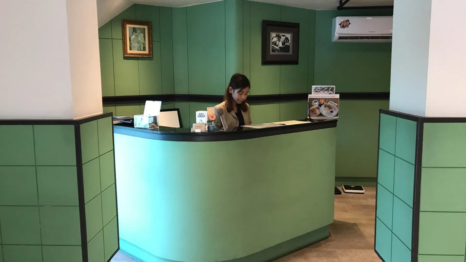 방콕 L42 호스텔 수완나품 에어포트 2성급 호텔 레스토랑