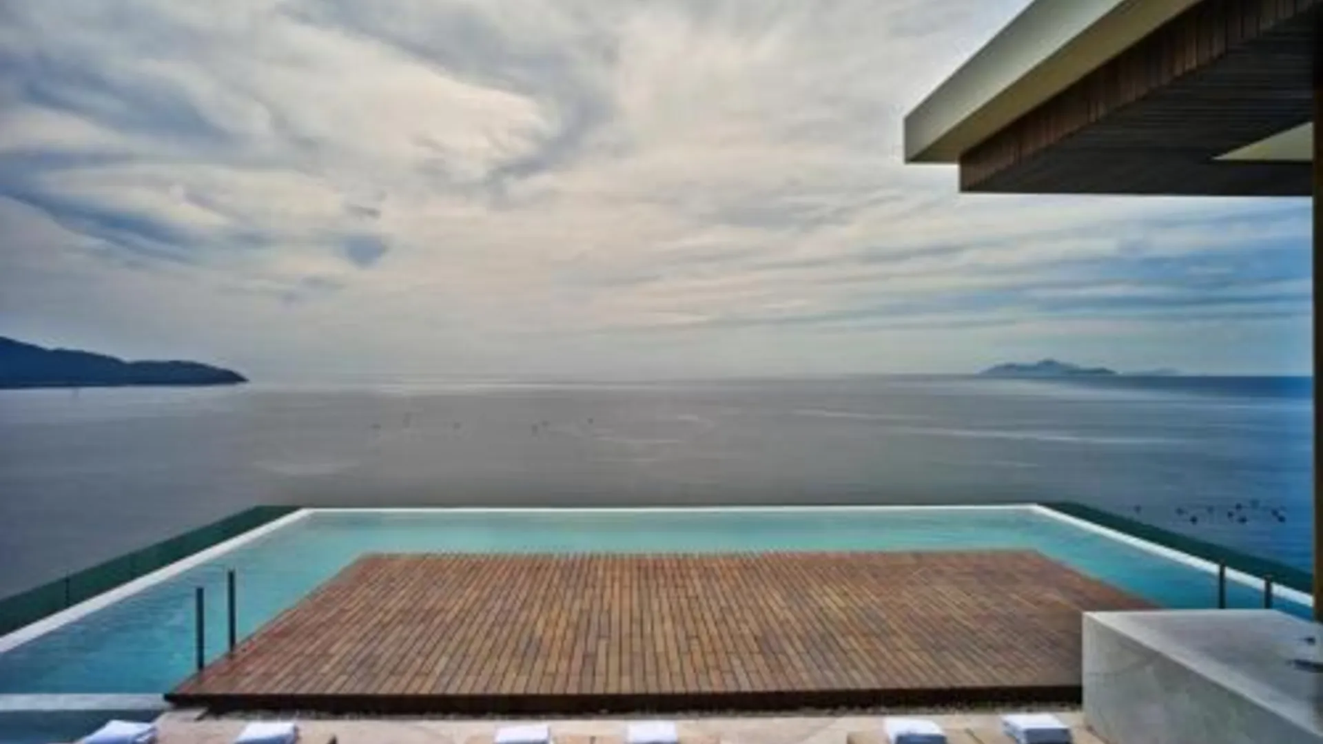 다낭 로맨틱 APT 위드 씨뷰 - 비치프런트 4성급 호텔 로비