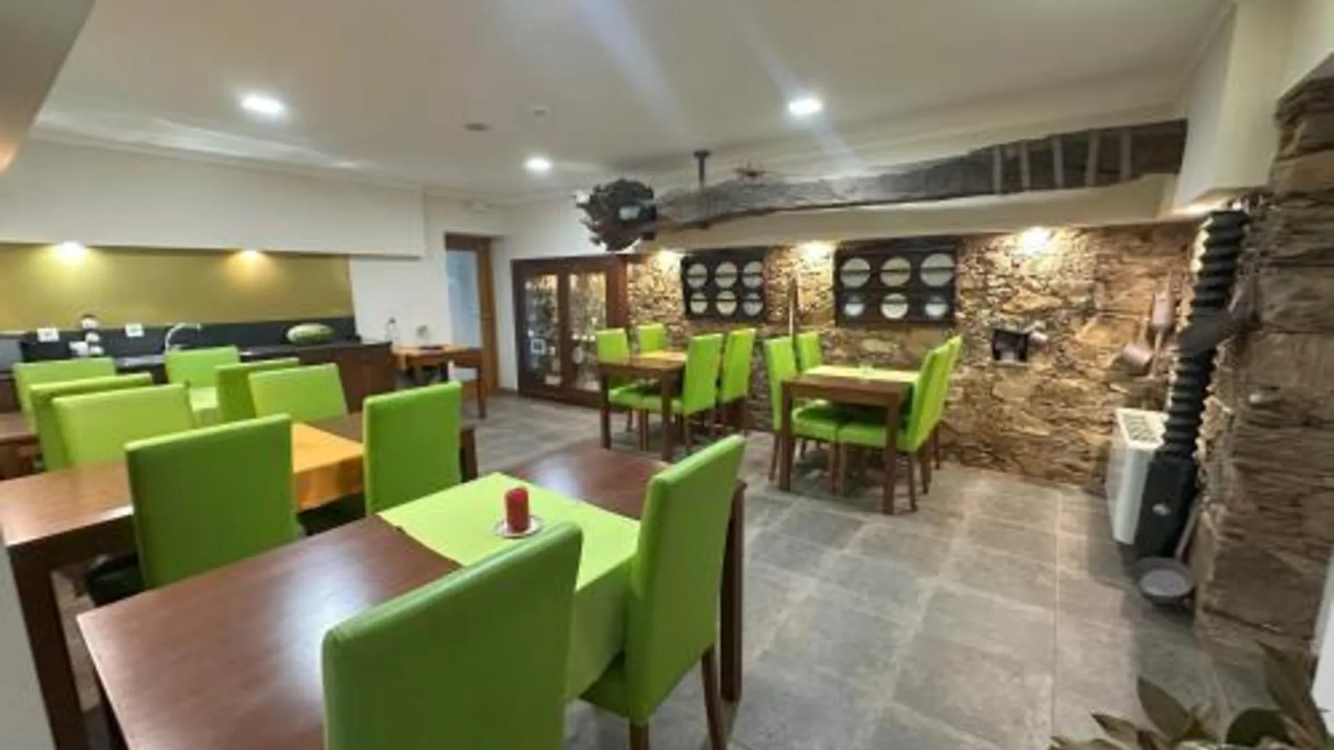 에스트레이토 Alojamentos Turisticos Sao Torcato Moradal Turismo Espaco Rural 5성급 게스트하우스 수영장