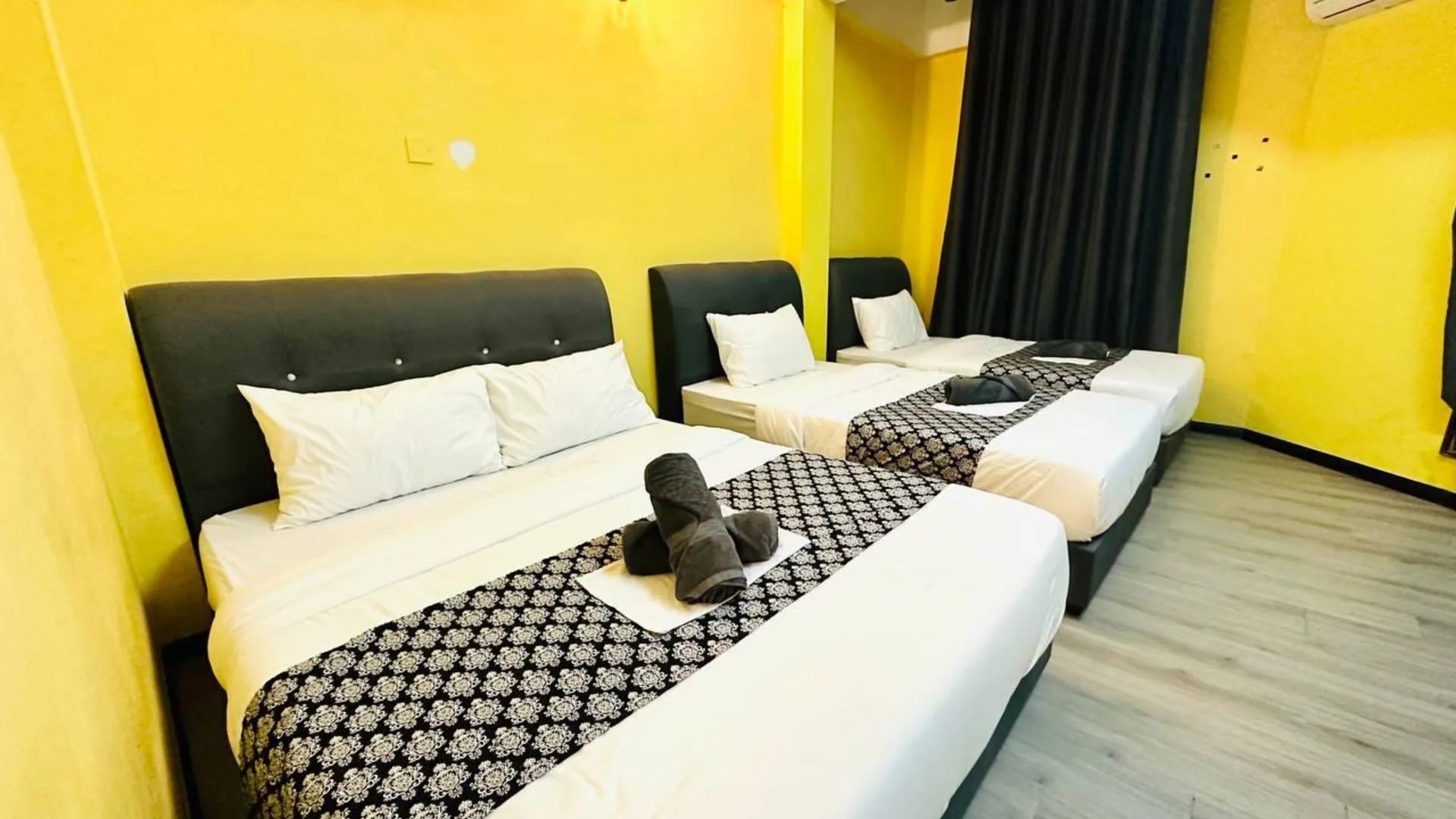 타나 메라 Hotel and Homestay Four Friends Tanah Merah 3성급 호텔 스위트룸