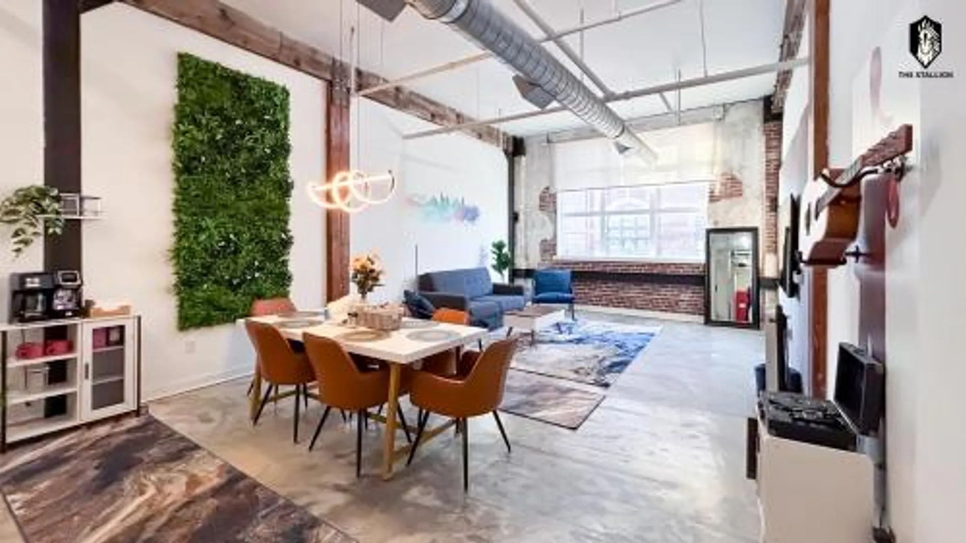 멤피스 (TN) The Stallion #106 - Walk to Museums, Luxe Loft with free gated parking 4성급 싱글룸 레스토랑