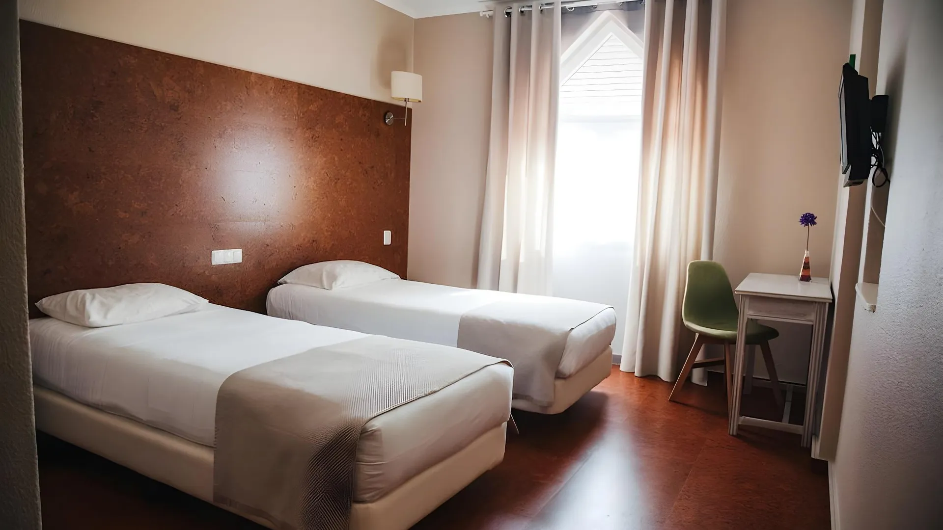 세투발 호텔 라이타우 3성급 호텔 스위트룸