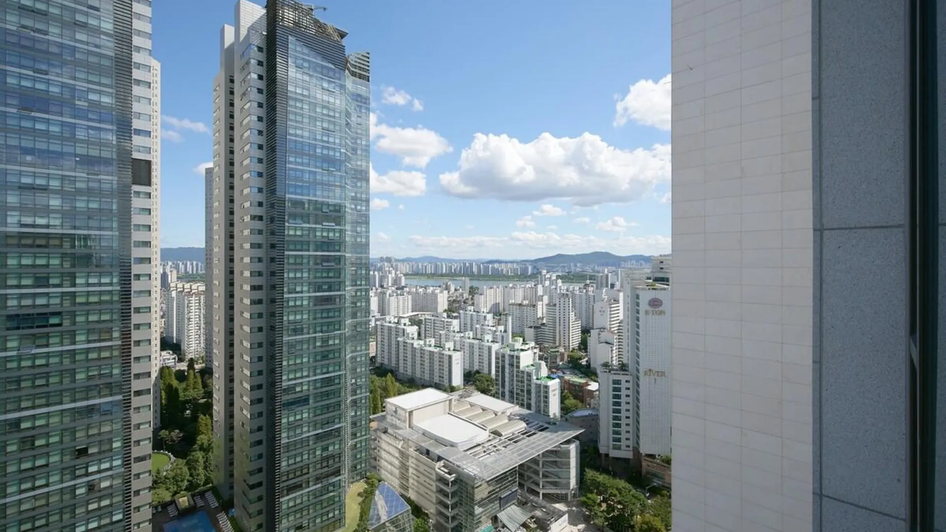 서울 광진의 프라이빗 하우스 (m², 침실 2개, 프라이빗 욕실 1개) 3성급 싱글룸 수영장