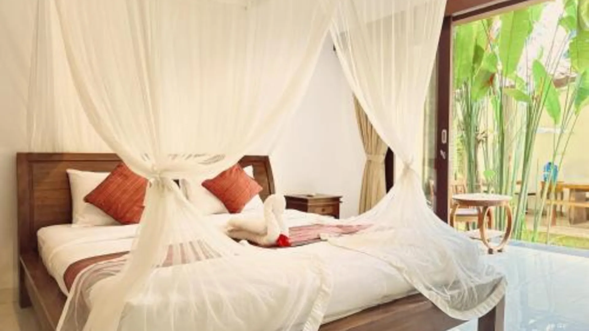 발리 Umah Belos 2성급 게스트하우스 스위트룸