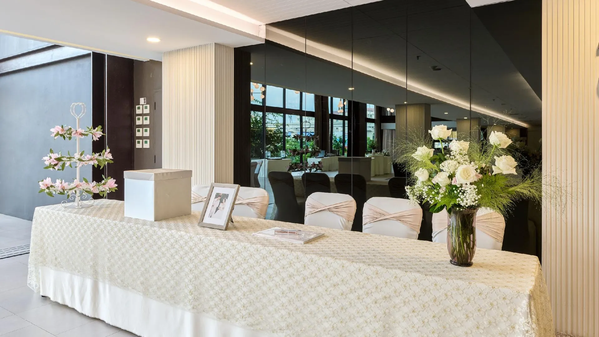 방콕 TK. 팰리스 호텔 앤 컨벤션 방콕 4성급 호텔 레스토랑