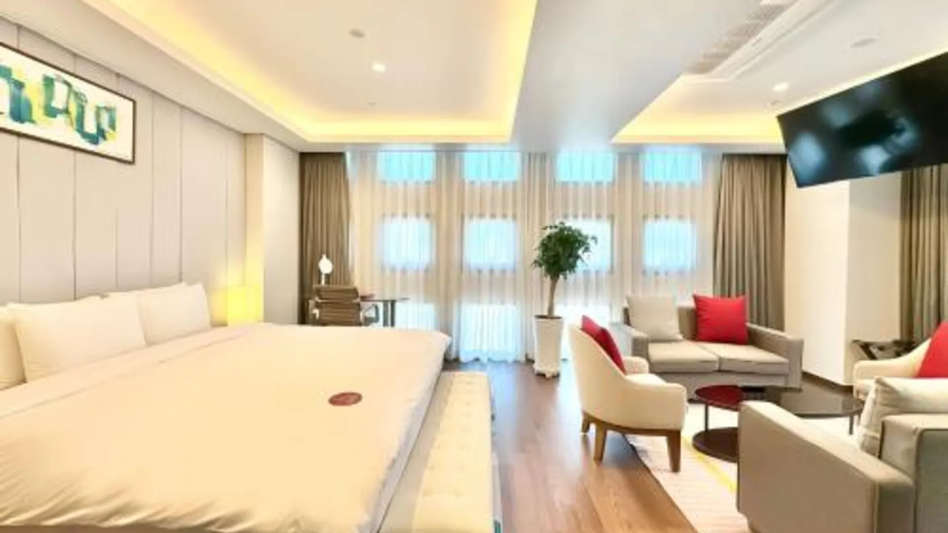 부산 라마다 앙코르 바이 윈덤 부산역 4성급 호텔 스위트룸