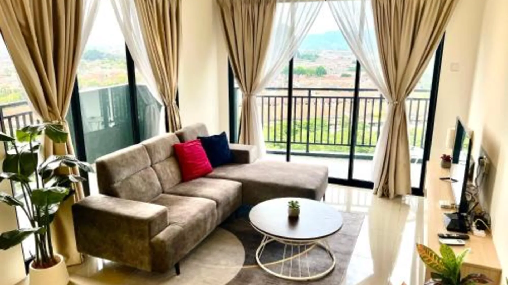 이포 탐분의 프라이빗 하우스 (99m², 침실 3개, 프라이빗 욕실 2개) 4성급 싱글룸 로비