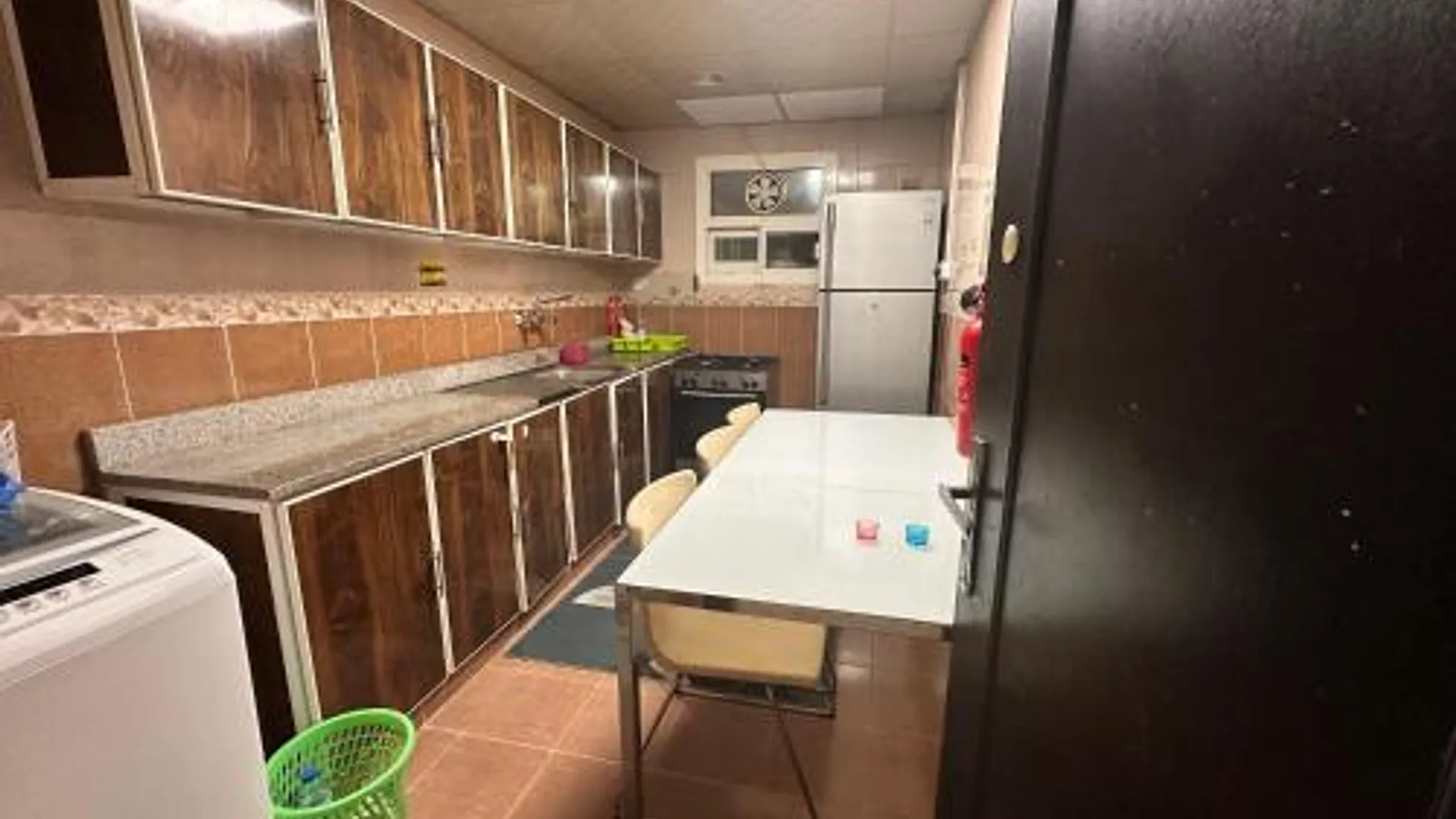 아지만 City view furnished room 3성급 싱글룸 부대시설