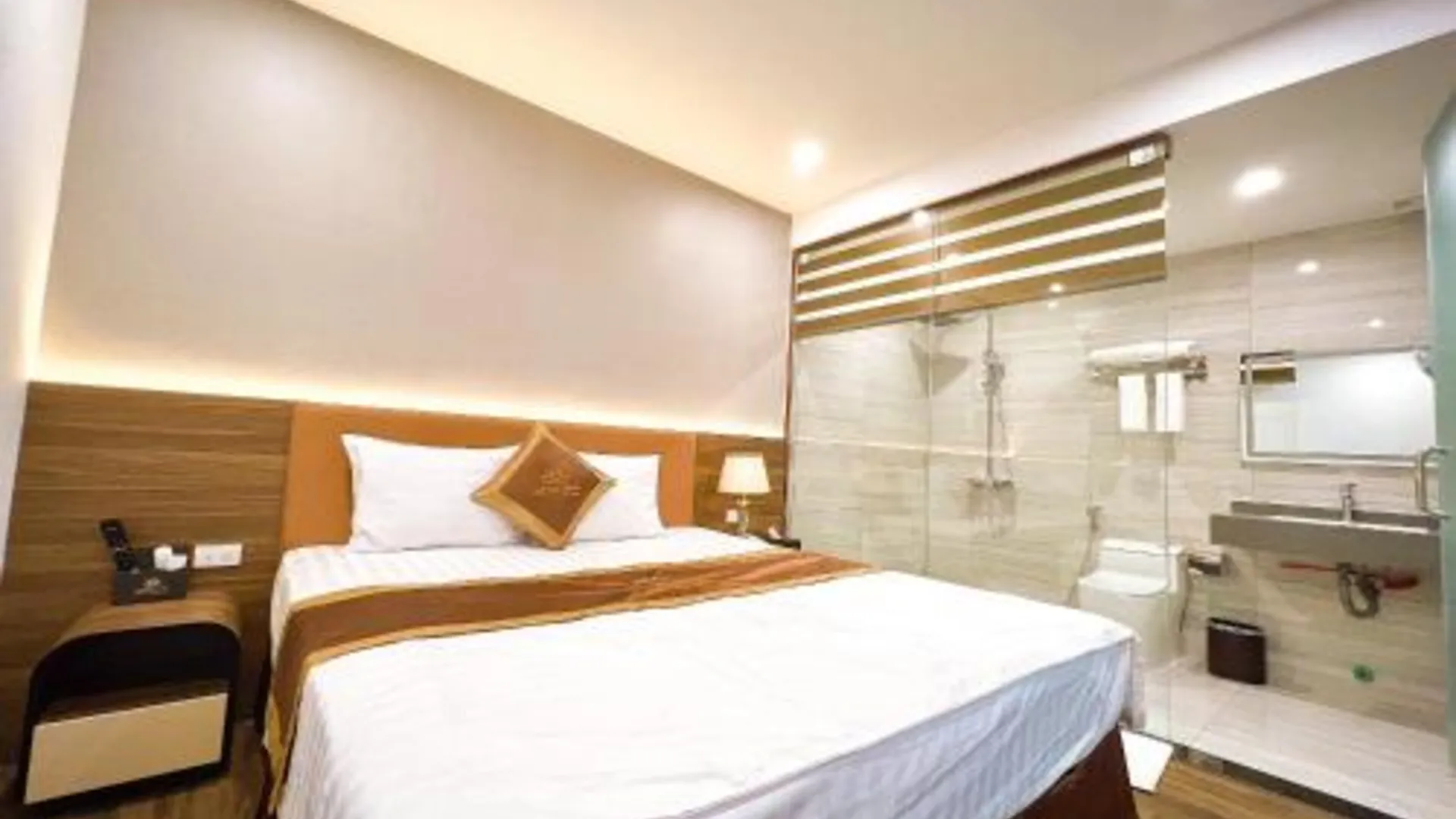 하노이 럭스텔 호텔 떠이호 3성급 호텔 스위트룸