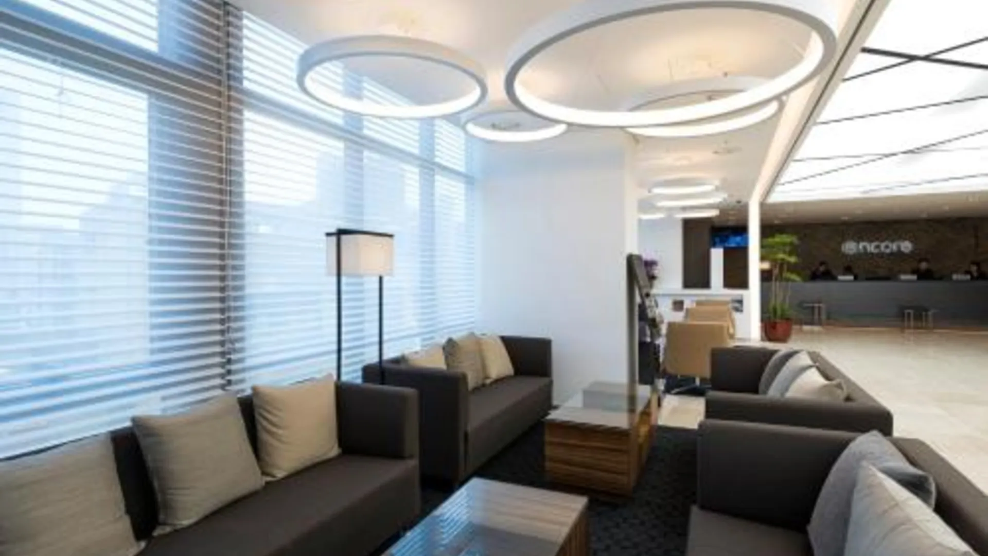 부산 라마다 앙코르 바이 윈덤 부산 해운대 4성급 호텔 로비