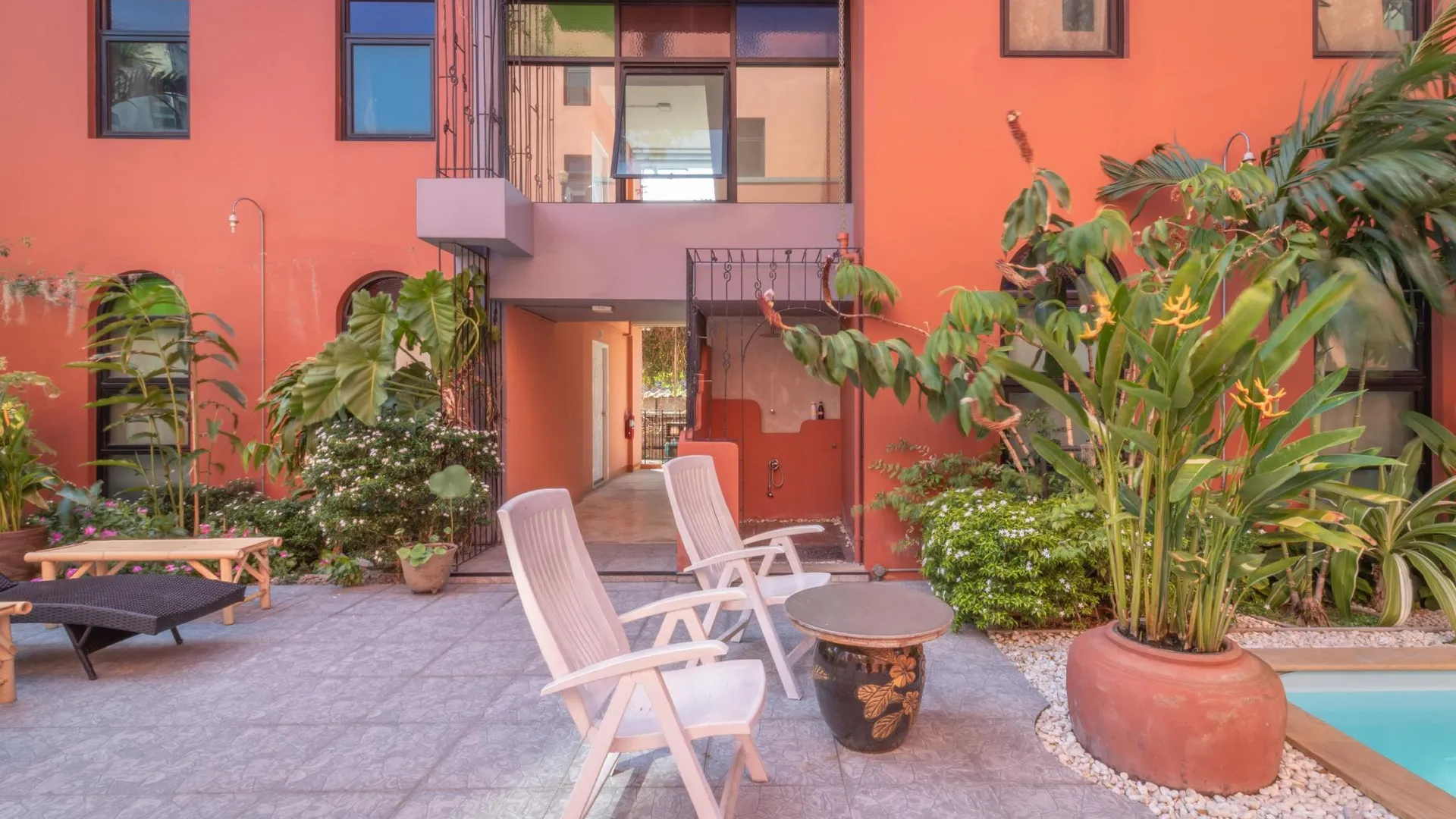 방콕 반수안프란녹 호텔 3성급 호텔 외관