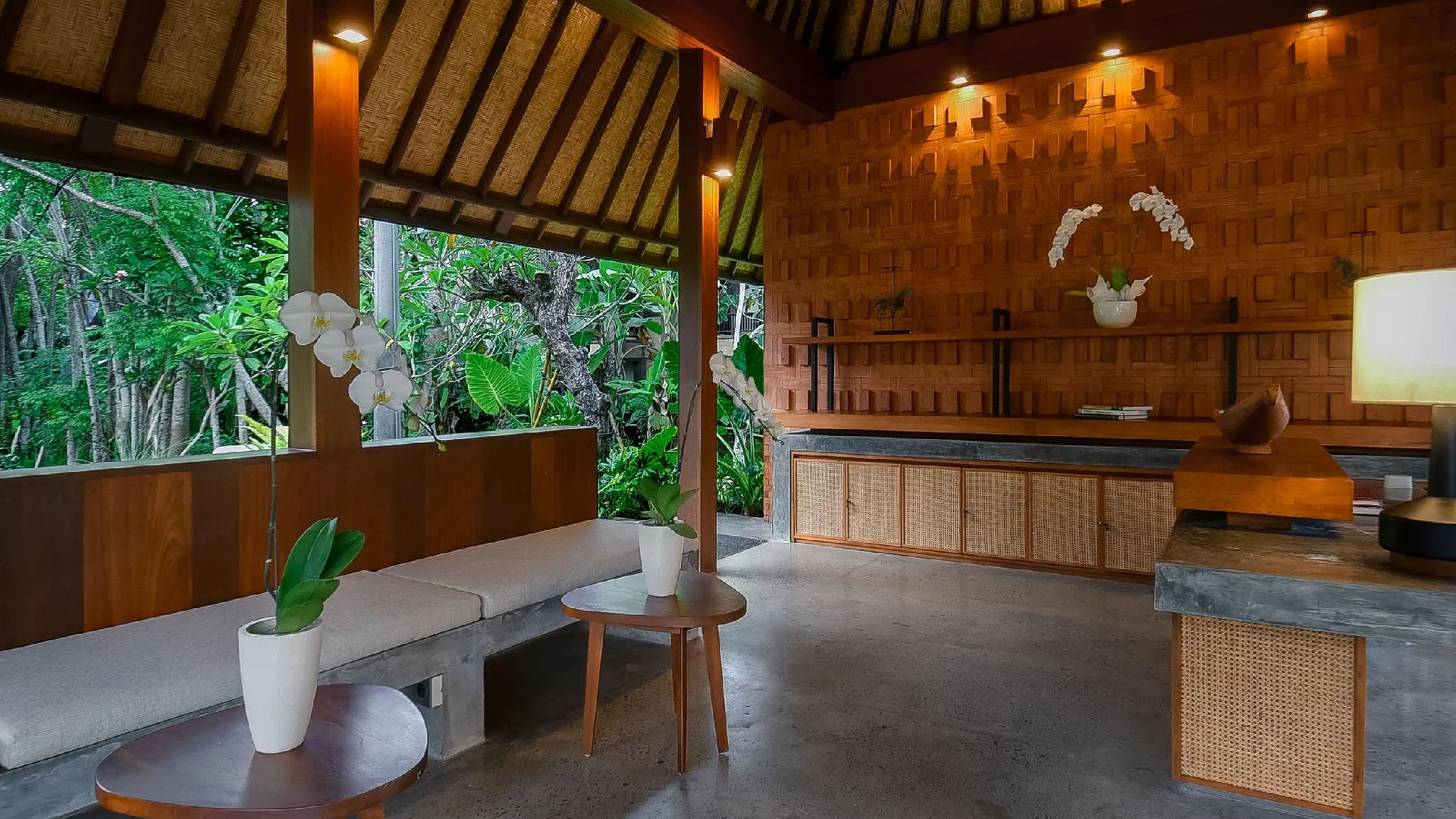 발리 JAPA 스위트 앤 빌라 5성급 호텔 수영장