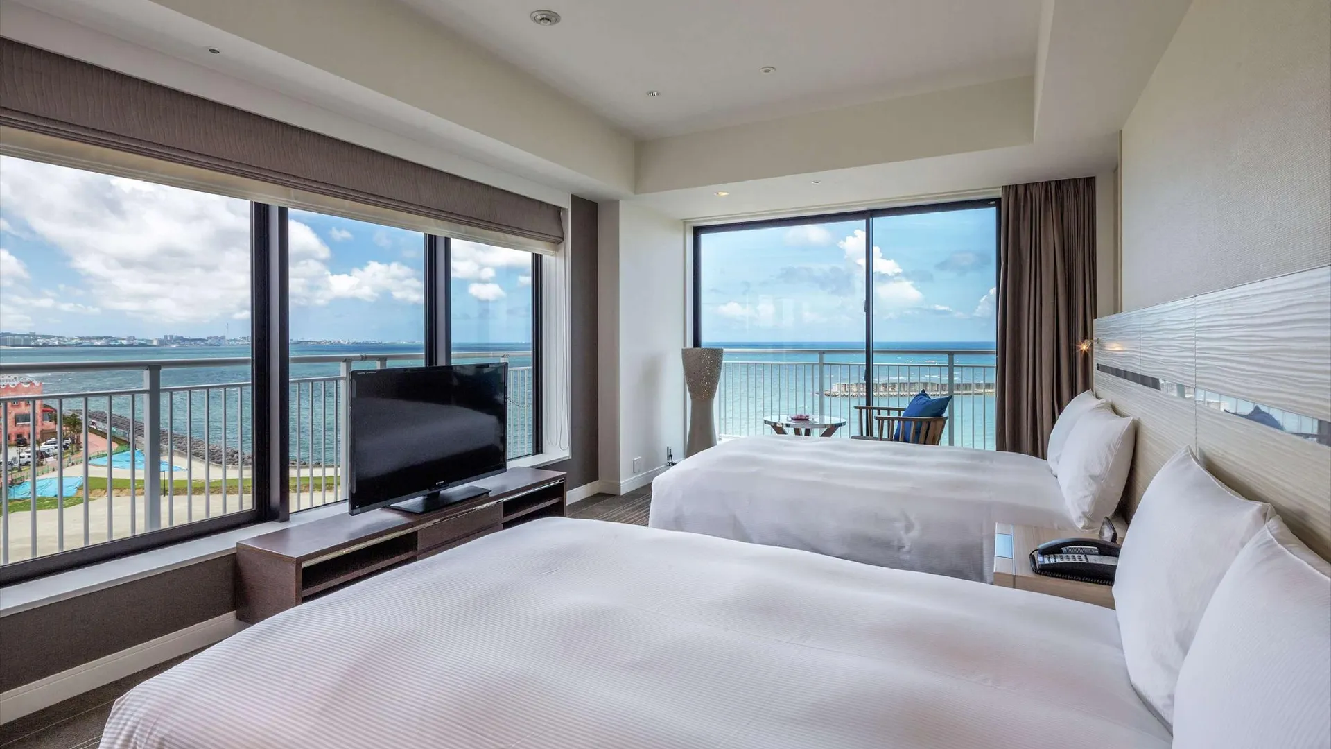 오키나와 본섬 힐튼 오키나와 자탄 리조트 4성급 호텔 전망